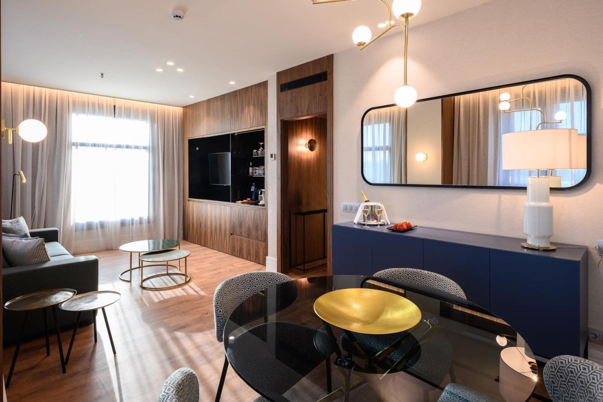 Panoramic Suite,1207899643:JPEG