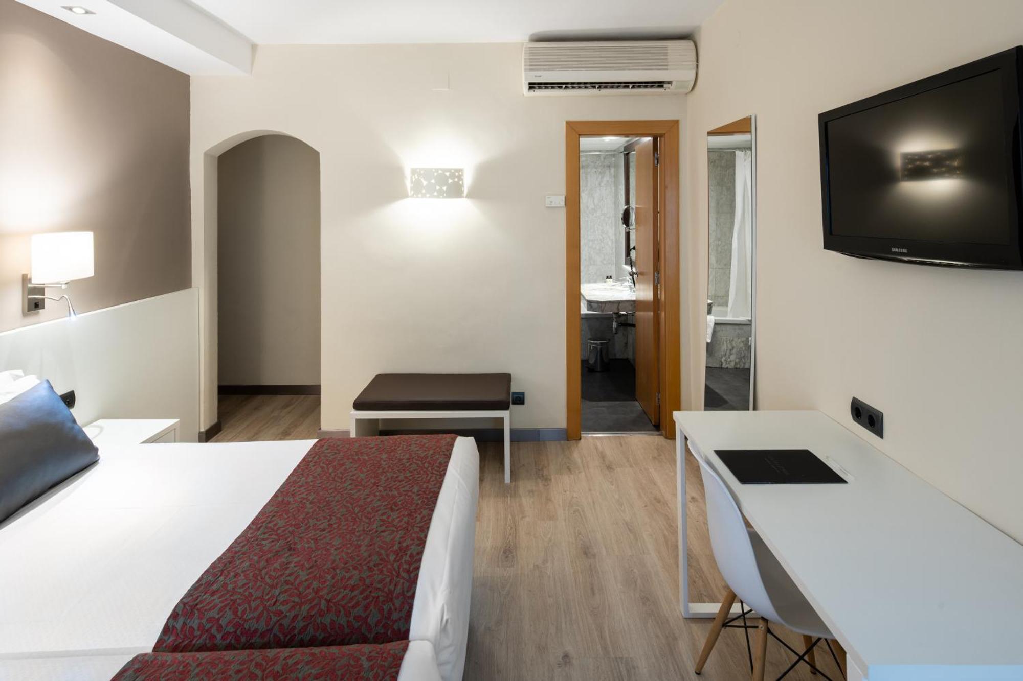 Double or Twin Room Balcony,1207933045:JPEG