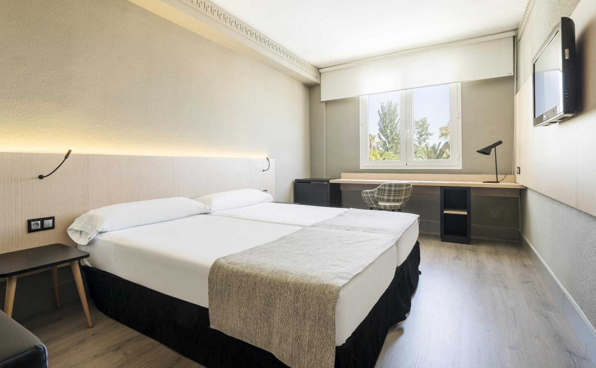 Premium Double Room,326601877:JPEG