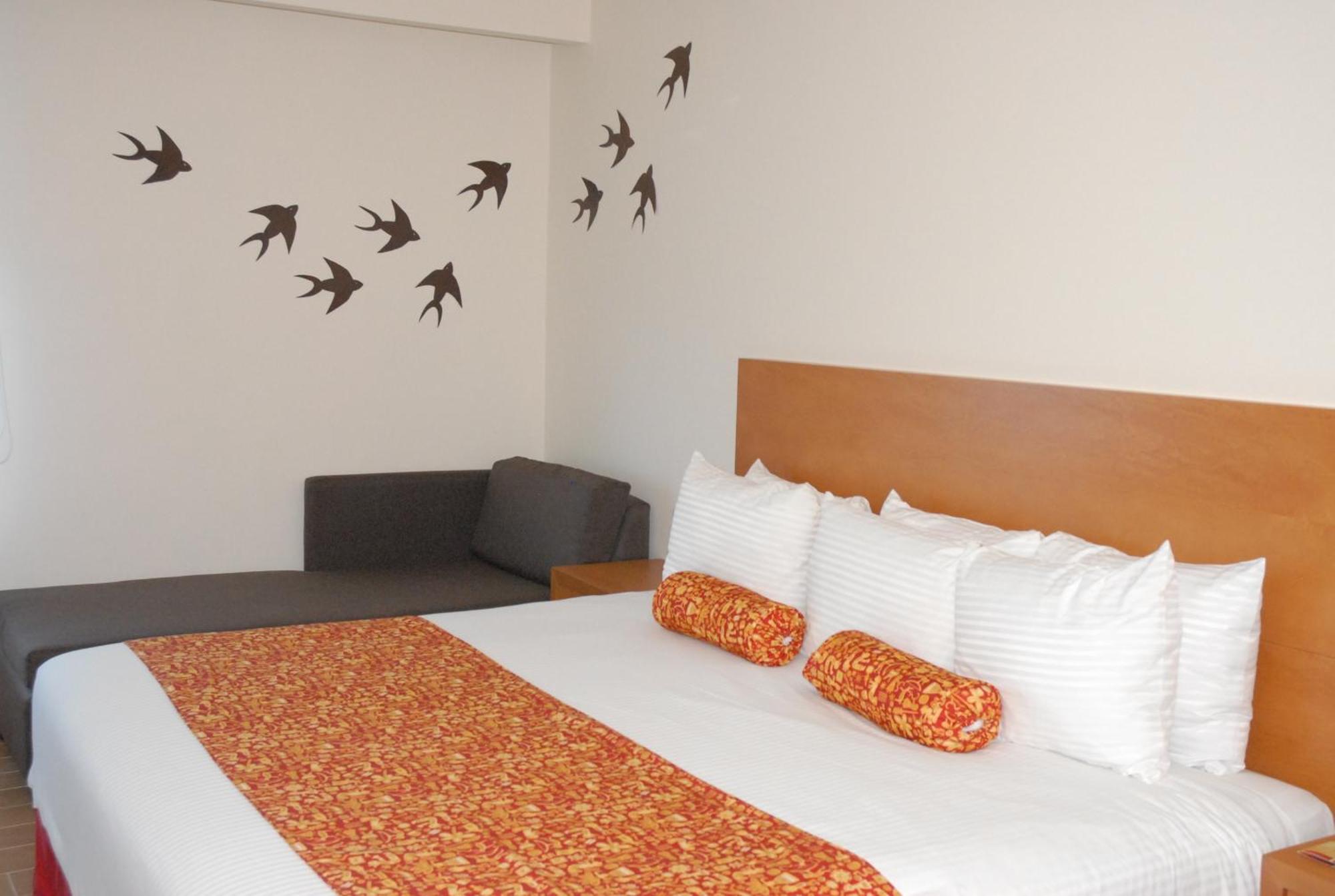 Executive Room 1 King Bed