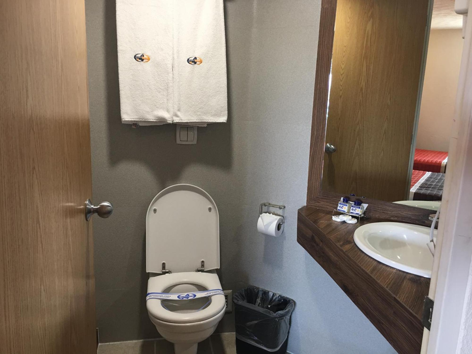 Twin Room,435978765:JPEG