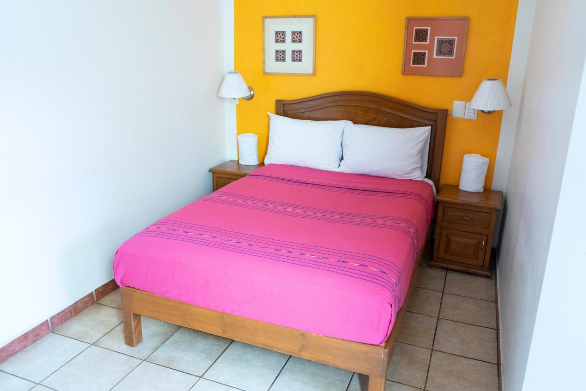 Queen Room,1208372521:JPEG