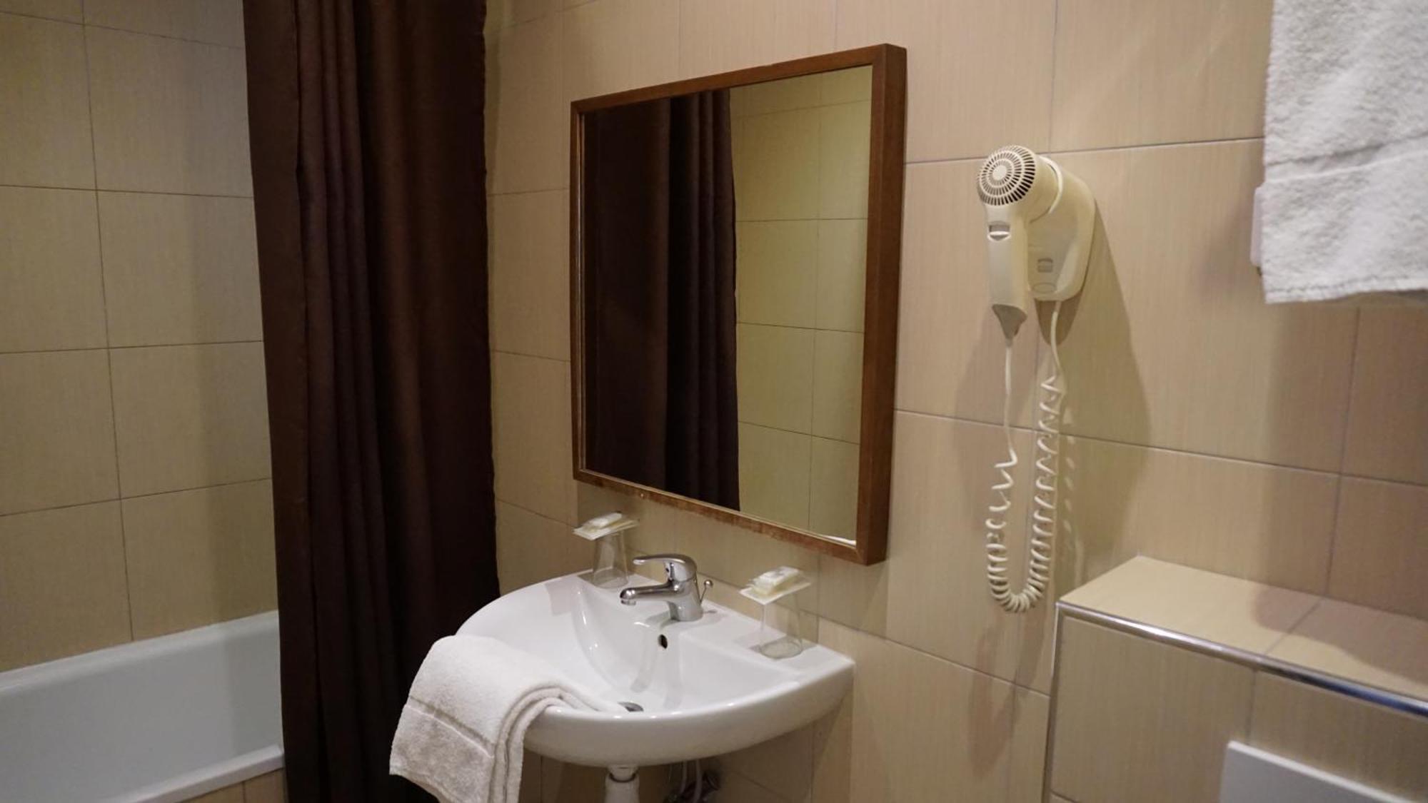 Double Room,1208489890:JPEG