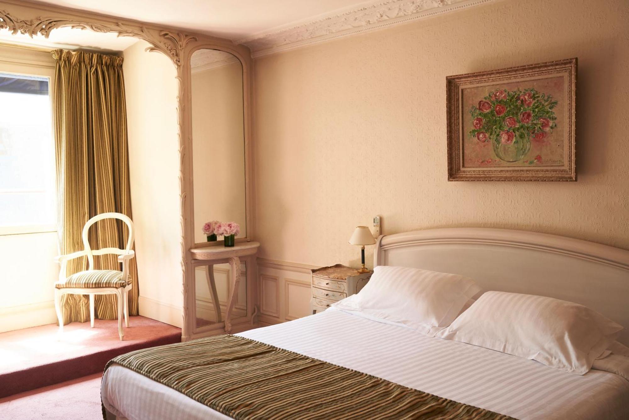 Superior Room,1208521600:JPEG
