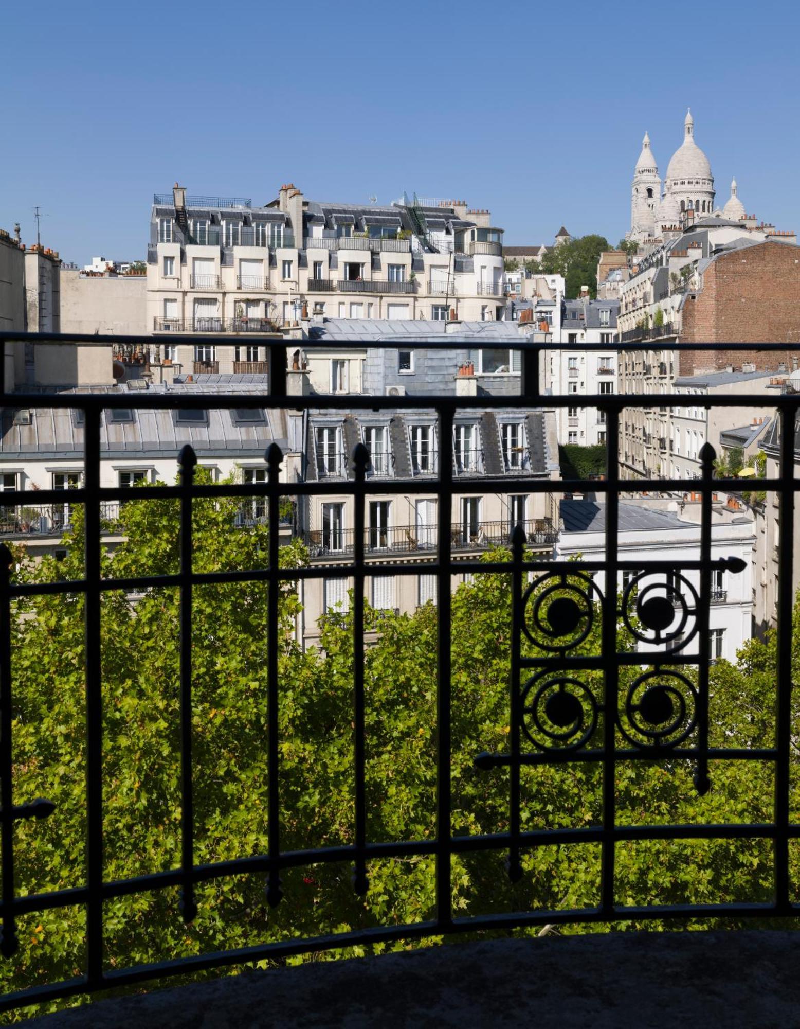 Chambre classique vue sacré coeur