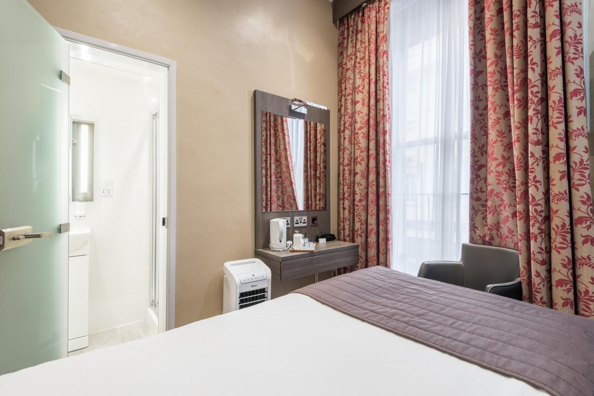 Single Room,66058291:JPEG