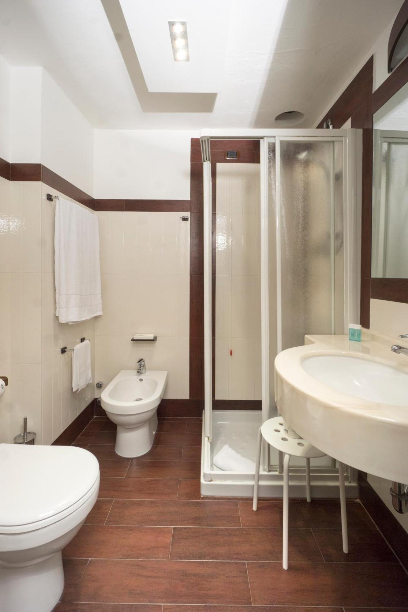 Double Room,1295649595:JPEG