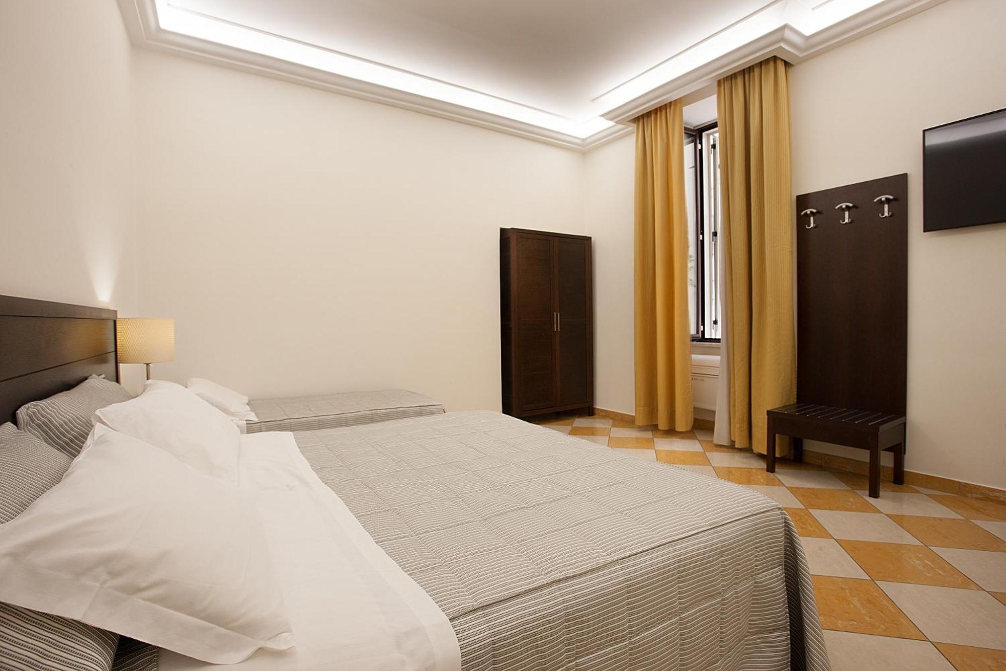 Triple Room,1209276262:JPEG