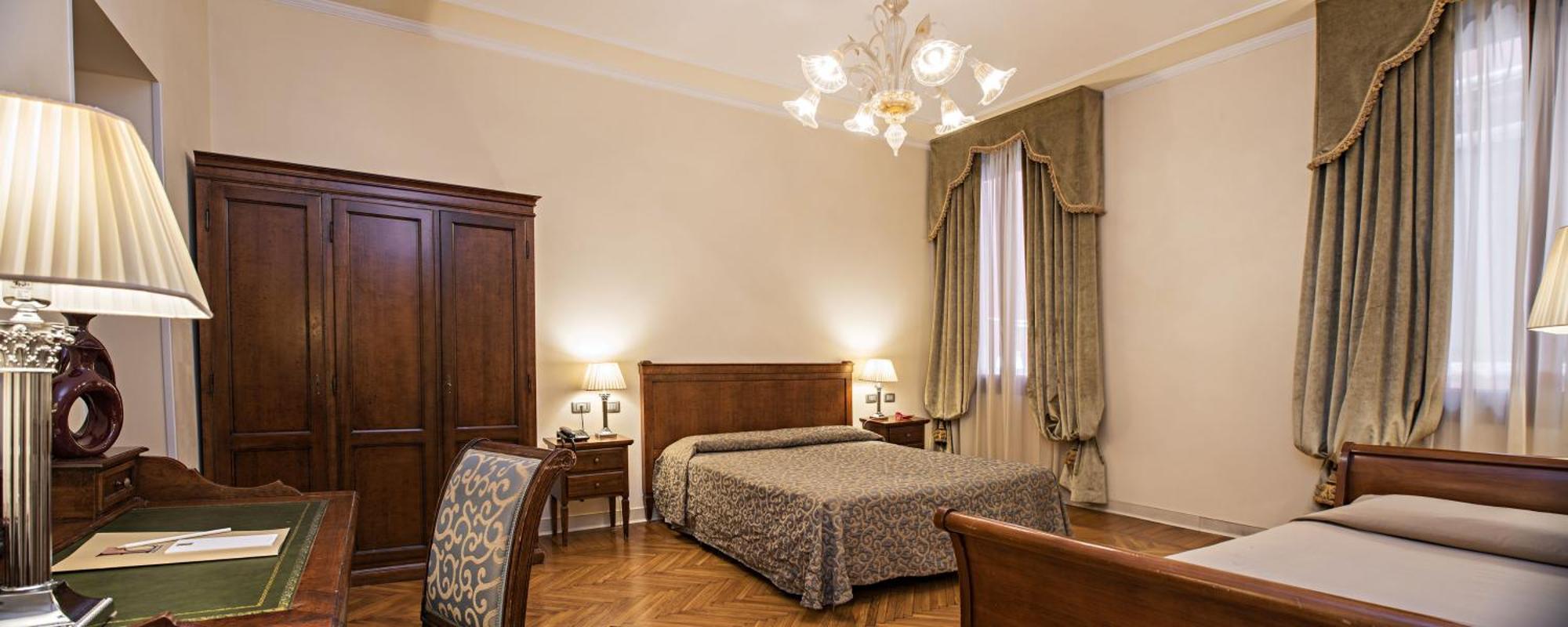 Comfort Quadruple Room,1274534908:JPEG