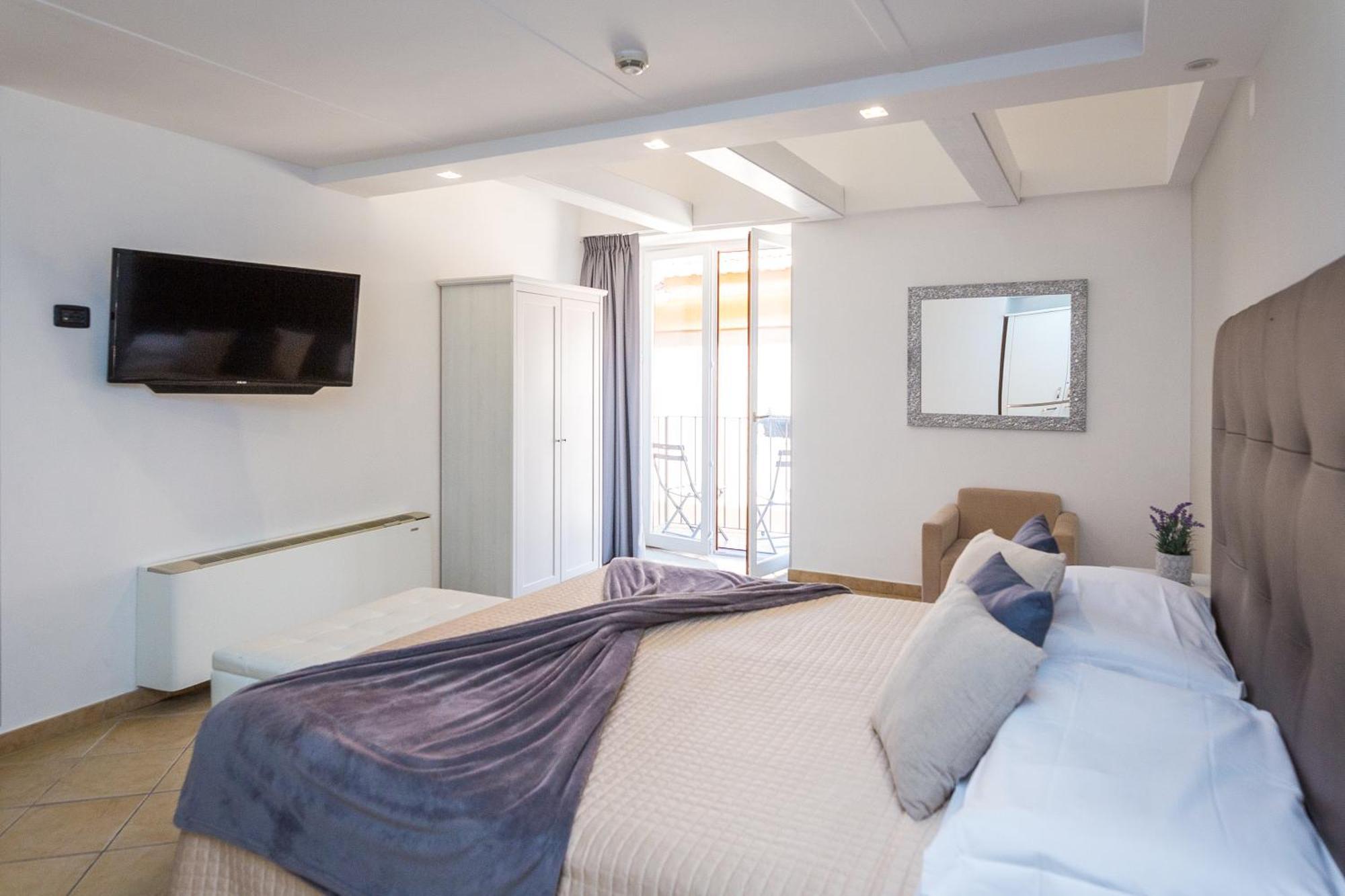 Two-Bedroom Suite,695548089:JPEG