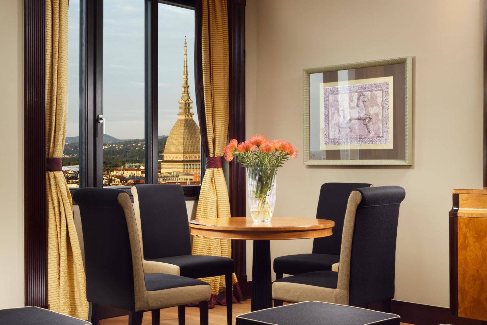 Diplomatic Suite