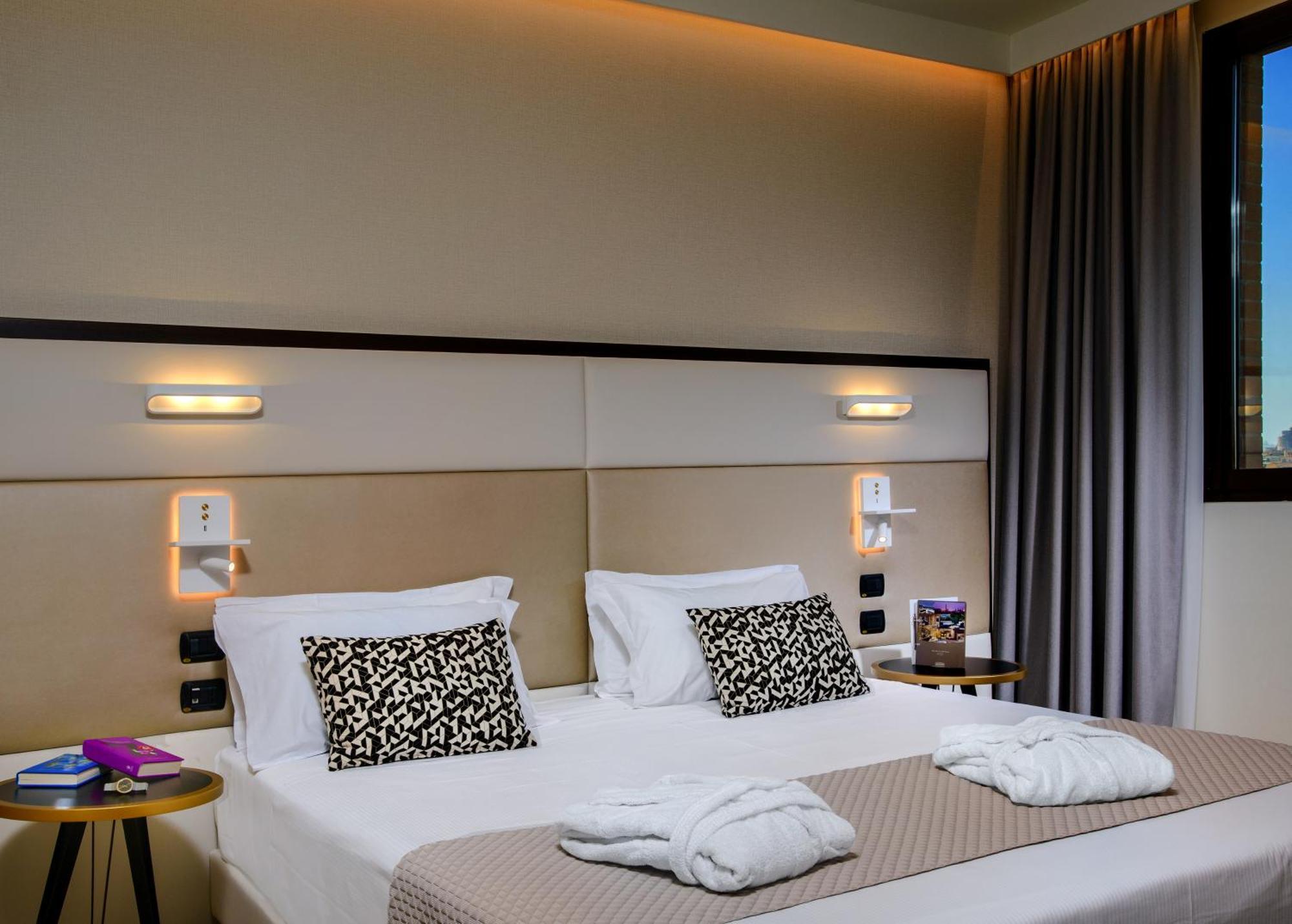 Superior Double Room City View