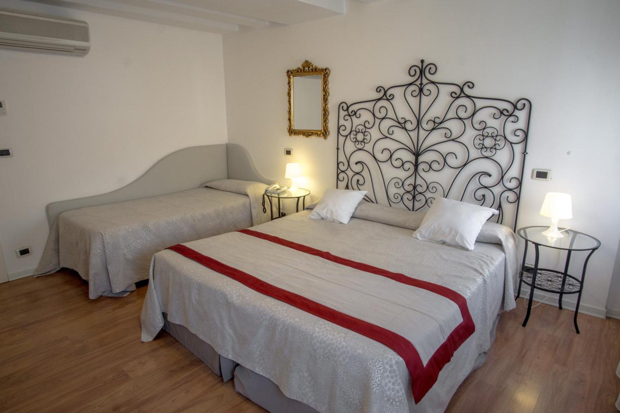 Triple Room,1209334429:JPEG