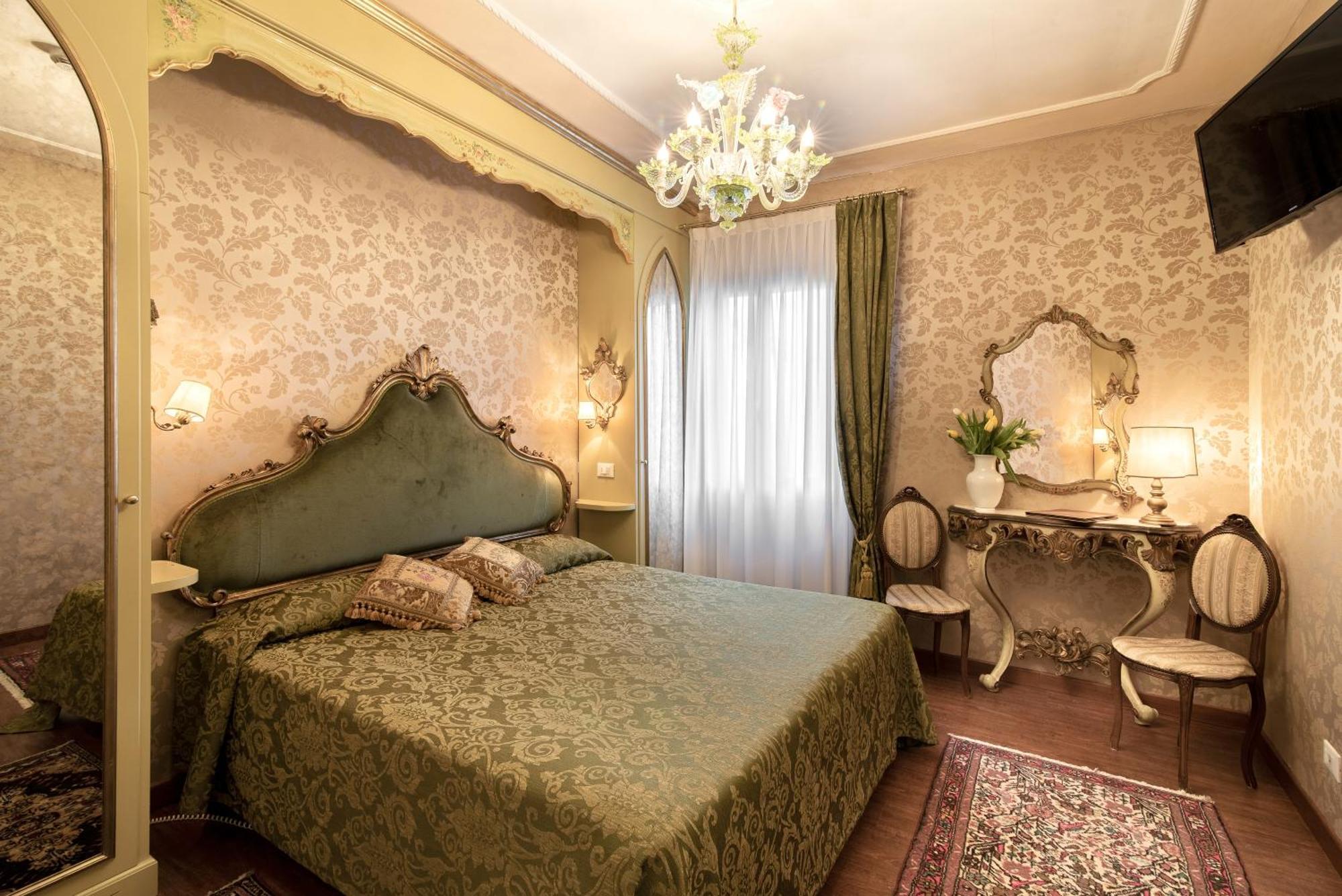 Classic Double or Twin Room,1209341581:JPEG
