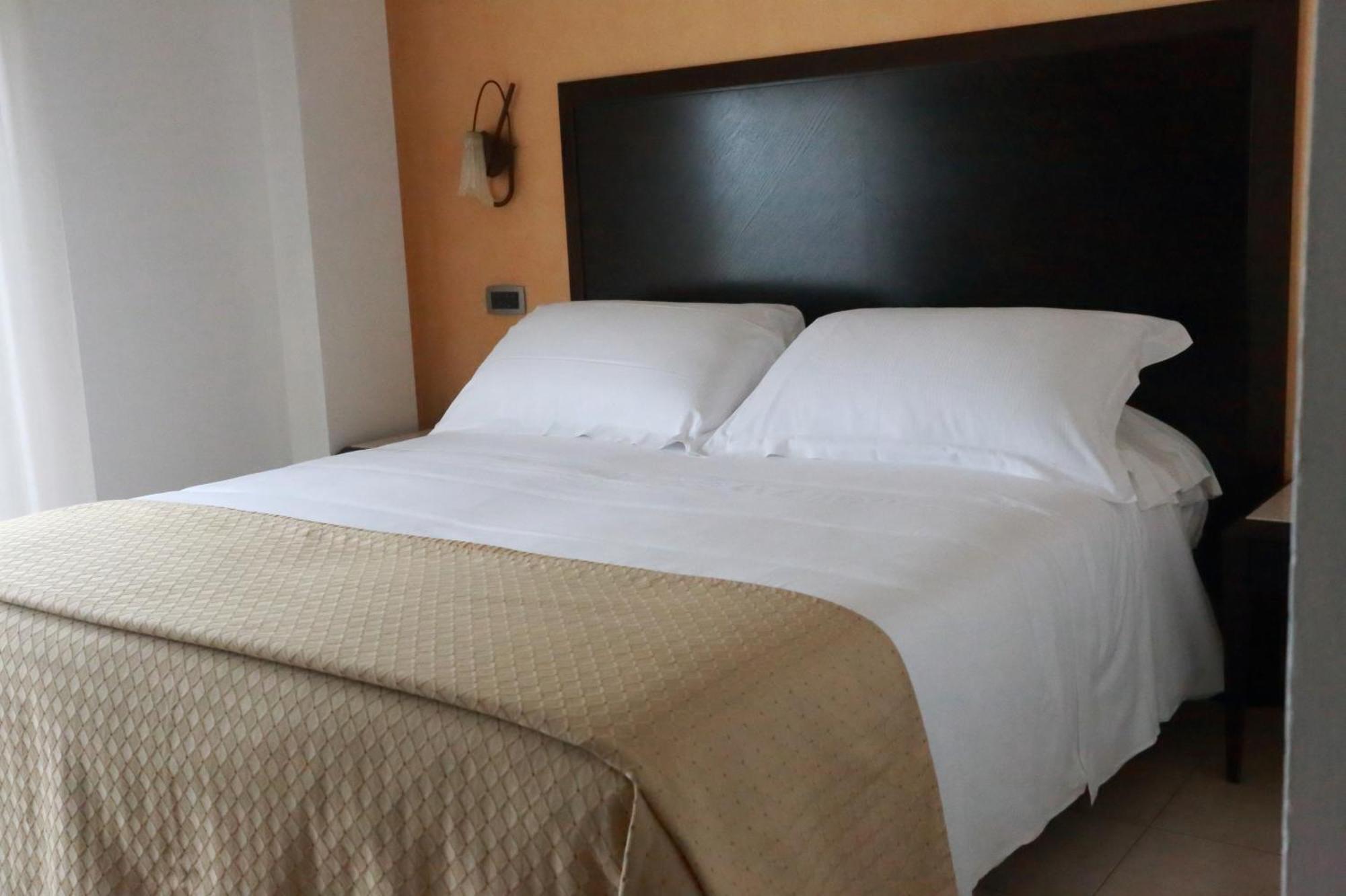 Standard Double Room,1629389001:JPEG