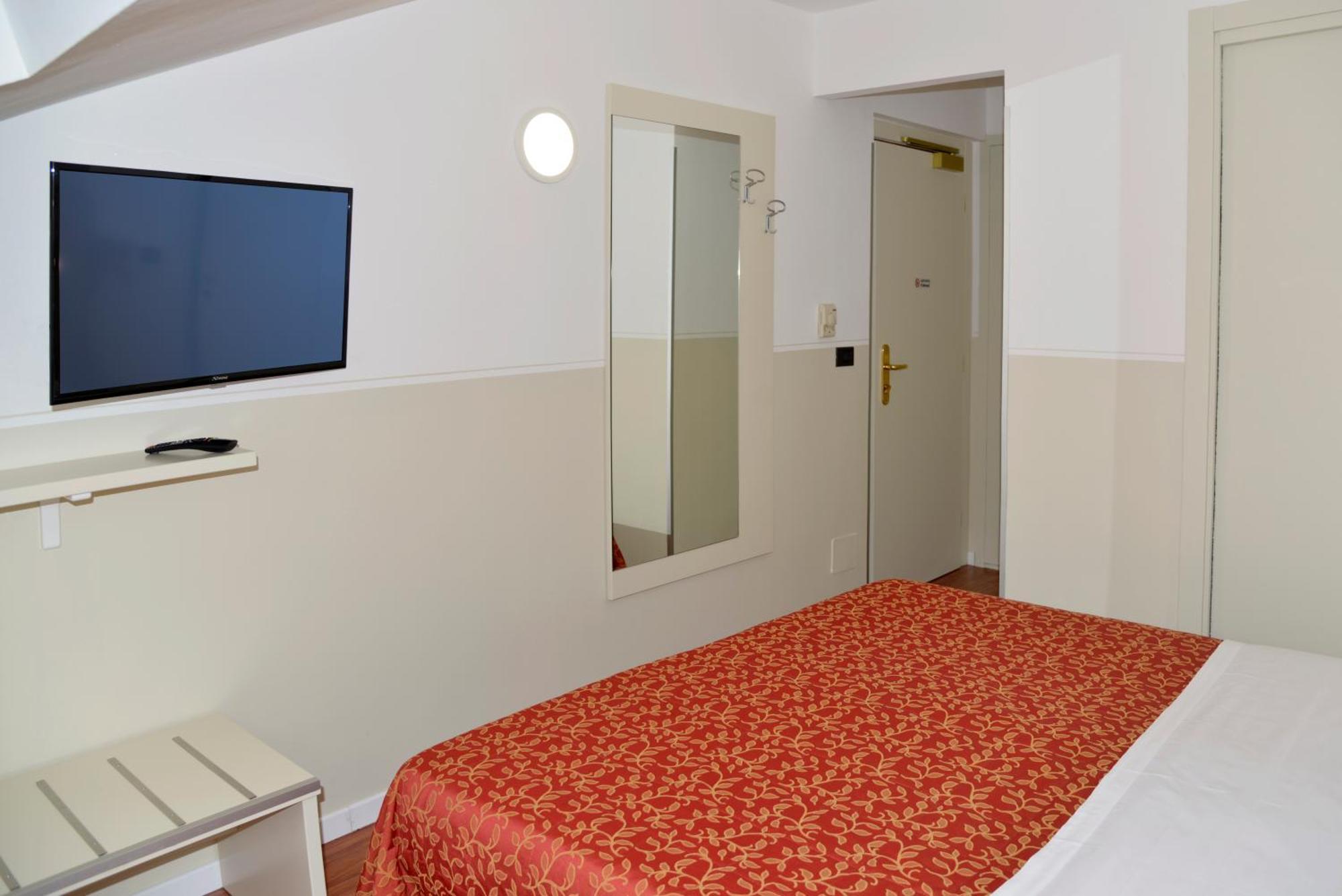 Double or Twin Room,1742586035:JPEG