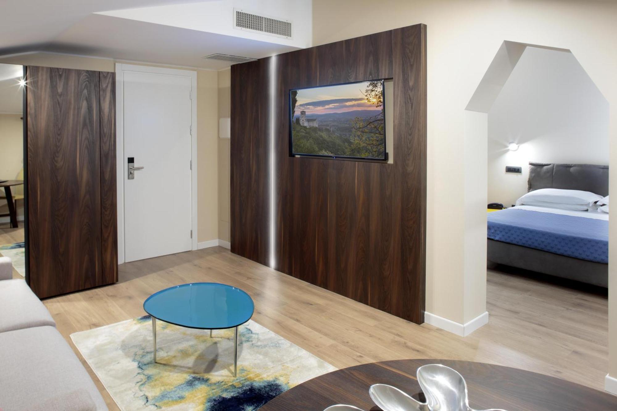 Junior Suite,1209363826:JPEG