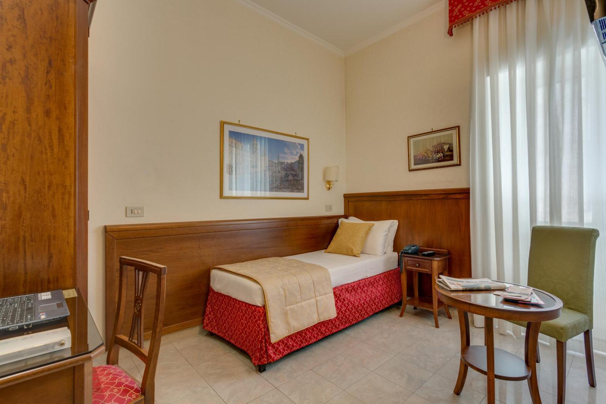Single Room,1209411424:JPEG