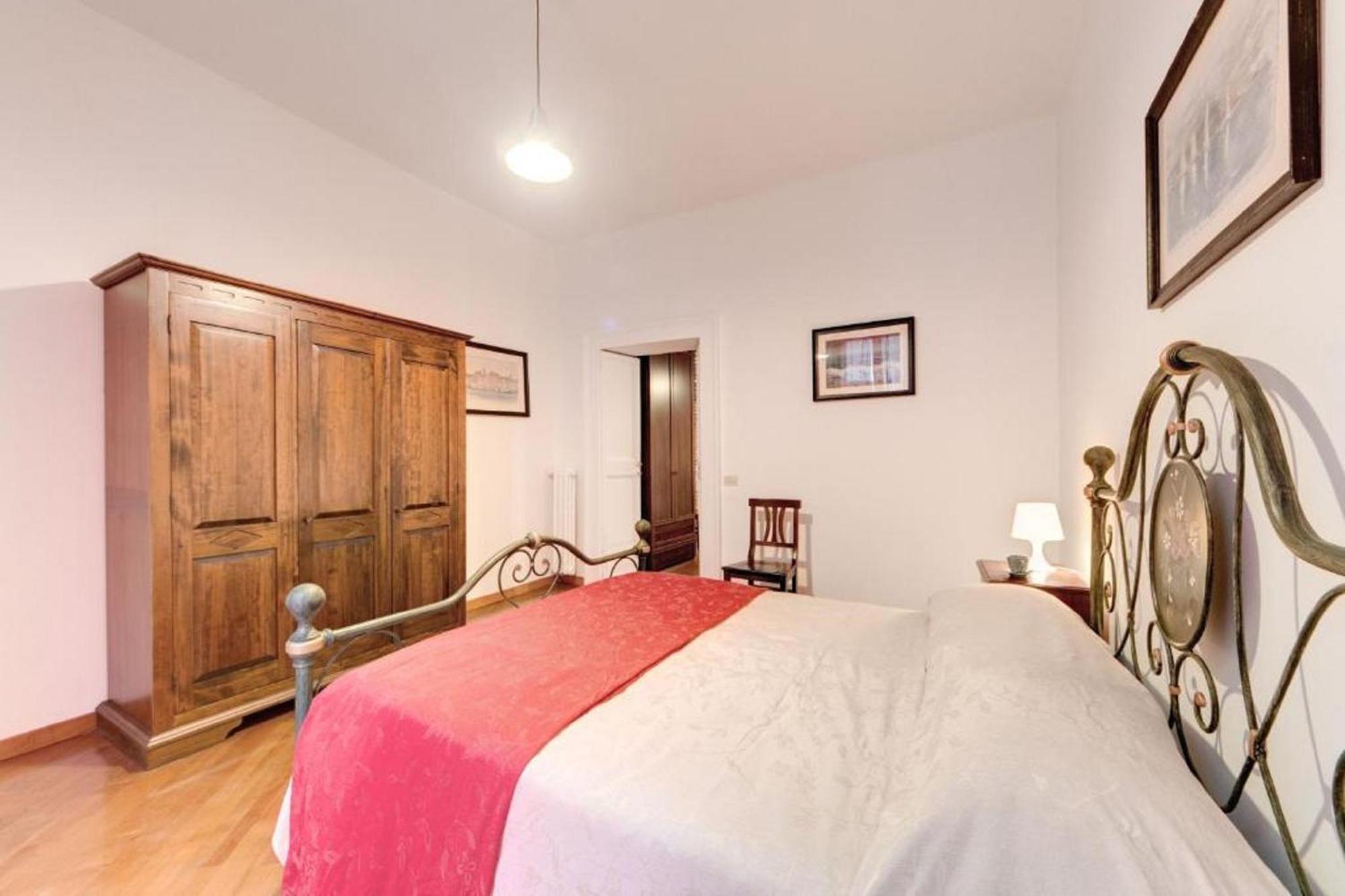Large Double or Twin Room,1209438112:JPEG