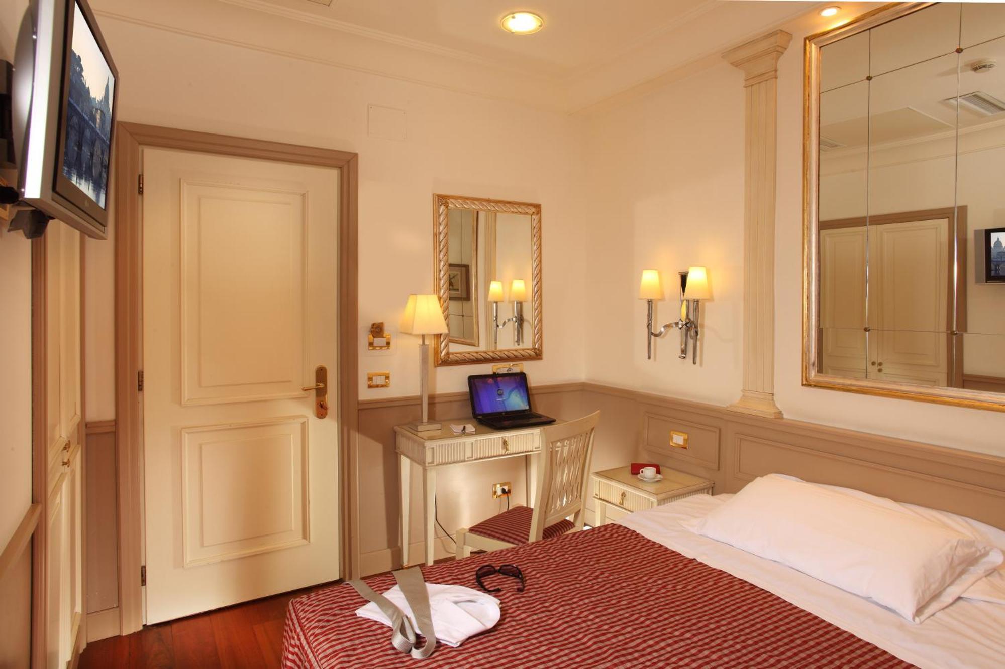 Single Room,1433517655:JPEG