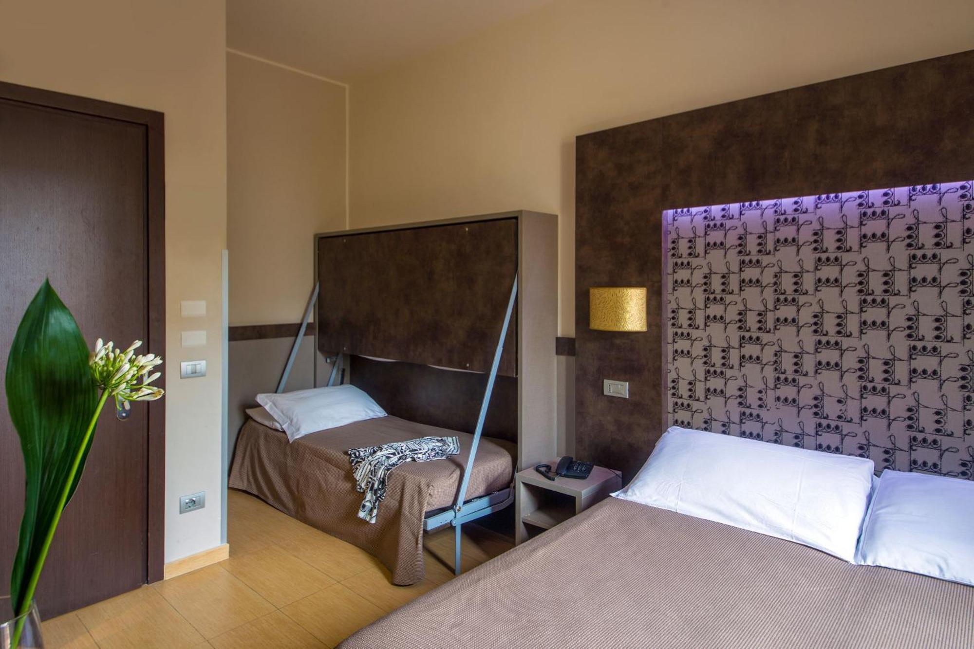 Standard Quadruple Room,1209536530:JPEG