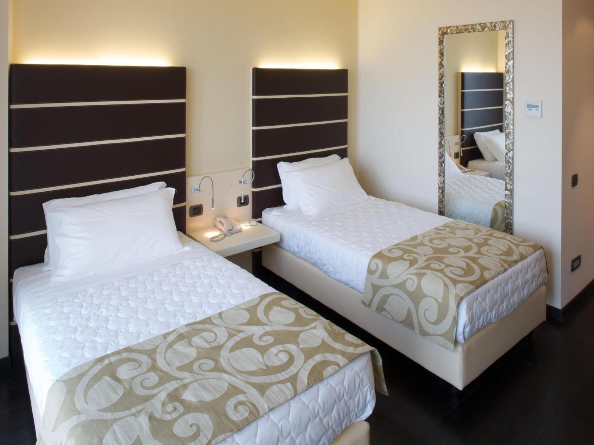 Twin Room,684897852:JPEG