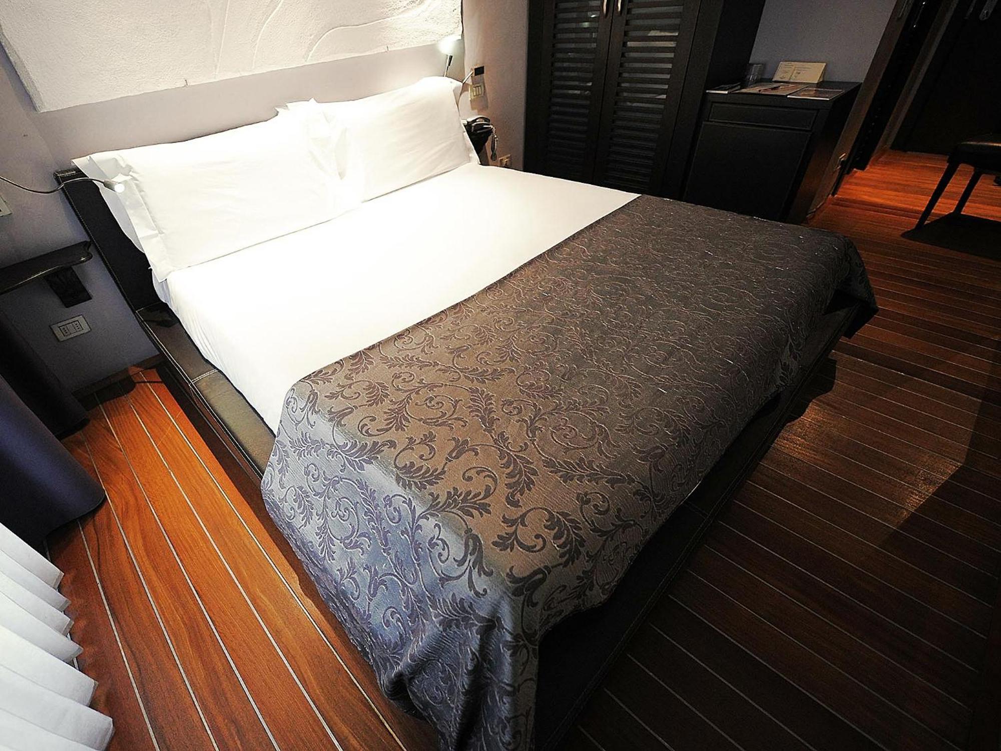 Classic Double Room,1209543748:JPEG