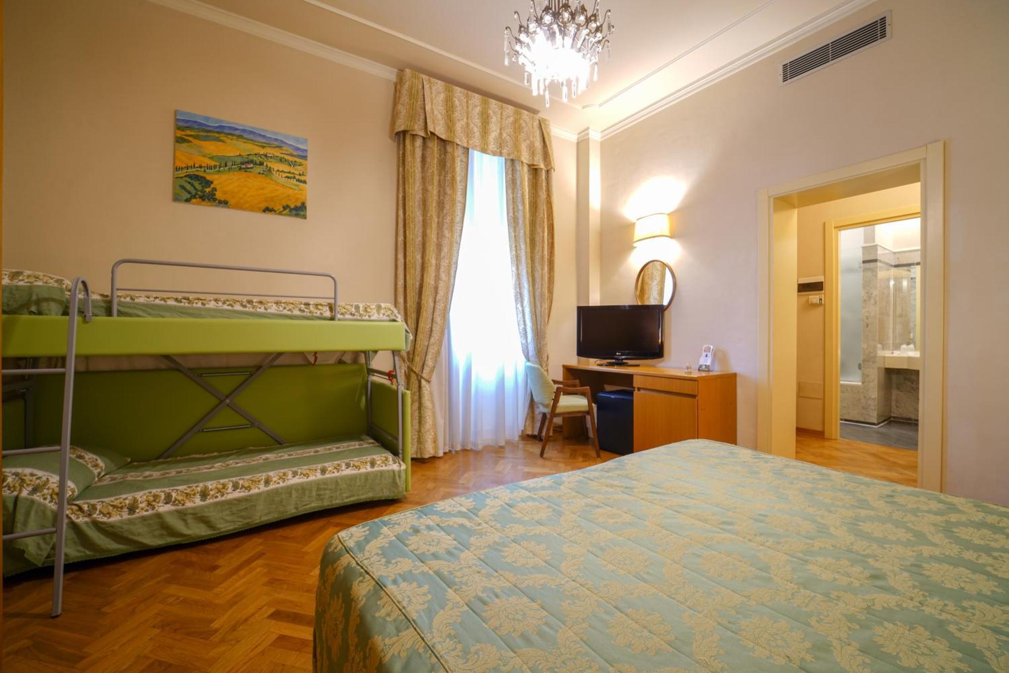 Quadruple Room,1209569680:JPEG