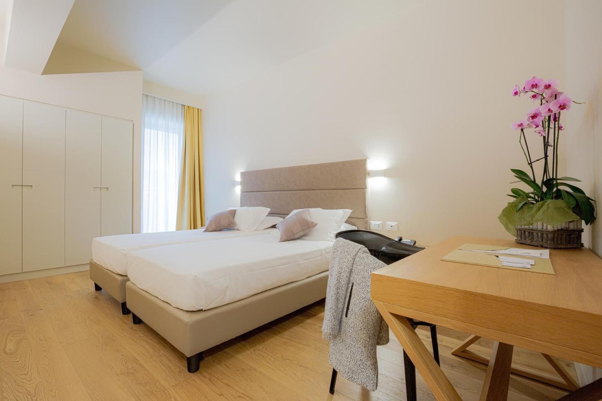 Superior Double or Twin Room,1437733180:JPEG