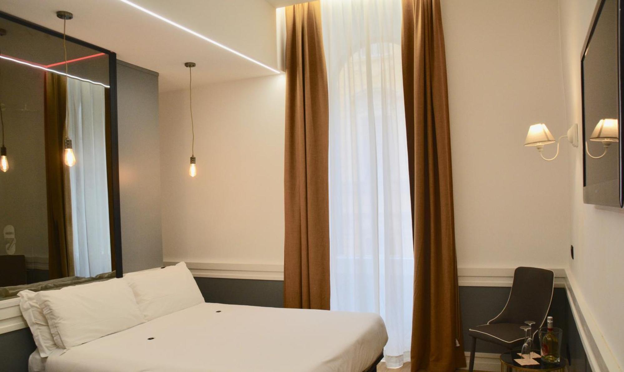 Deluxe Double or Twin Room City View