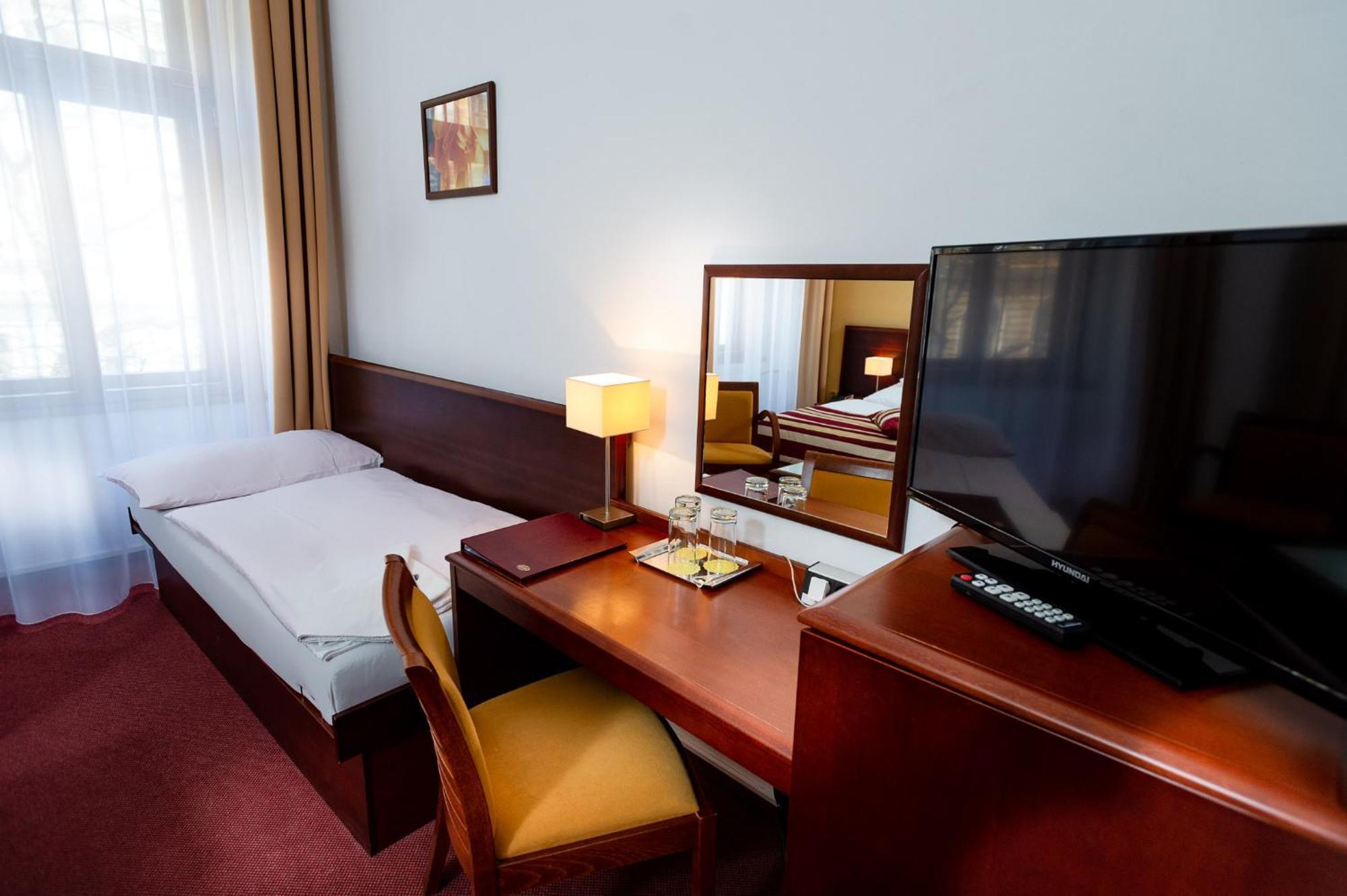 Double Room 1 extra bed
