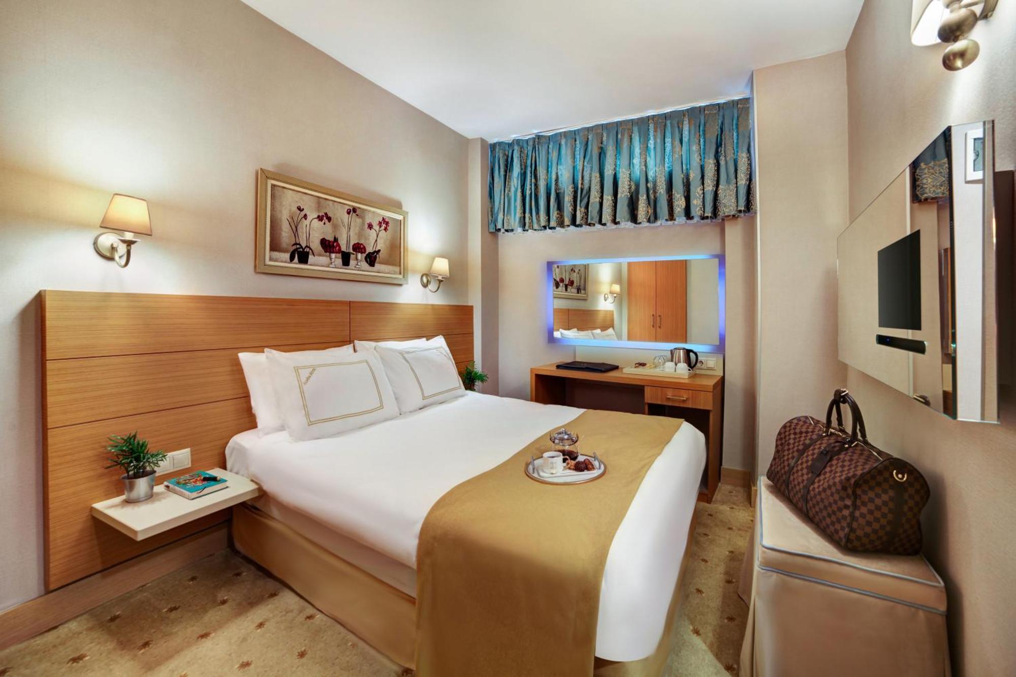 Economy Double or Twin Room,1209692977:JPEG