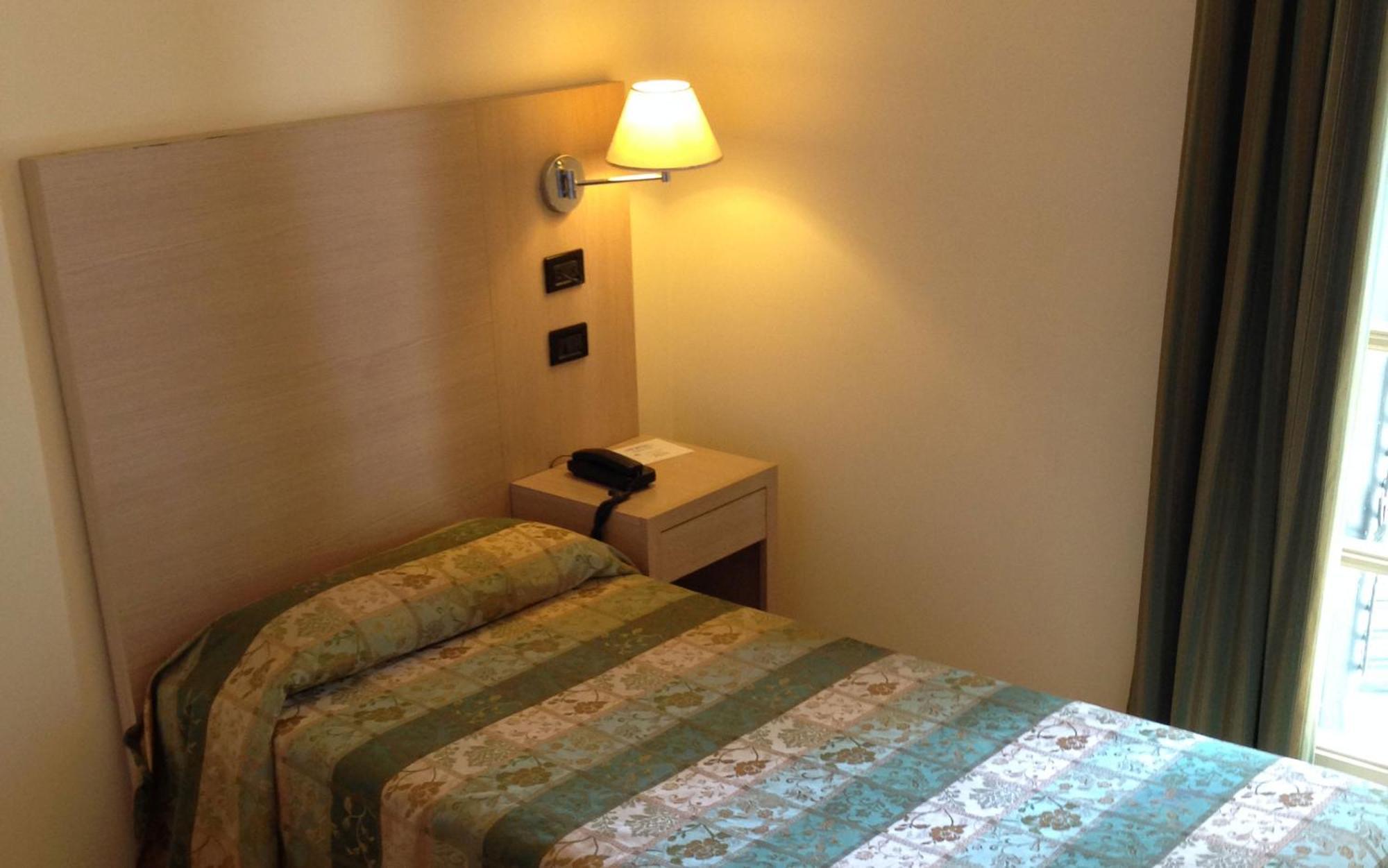 Single Room,1209721144:JPEG