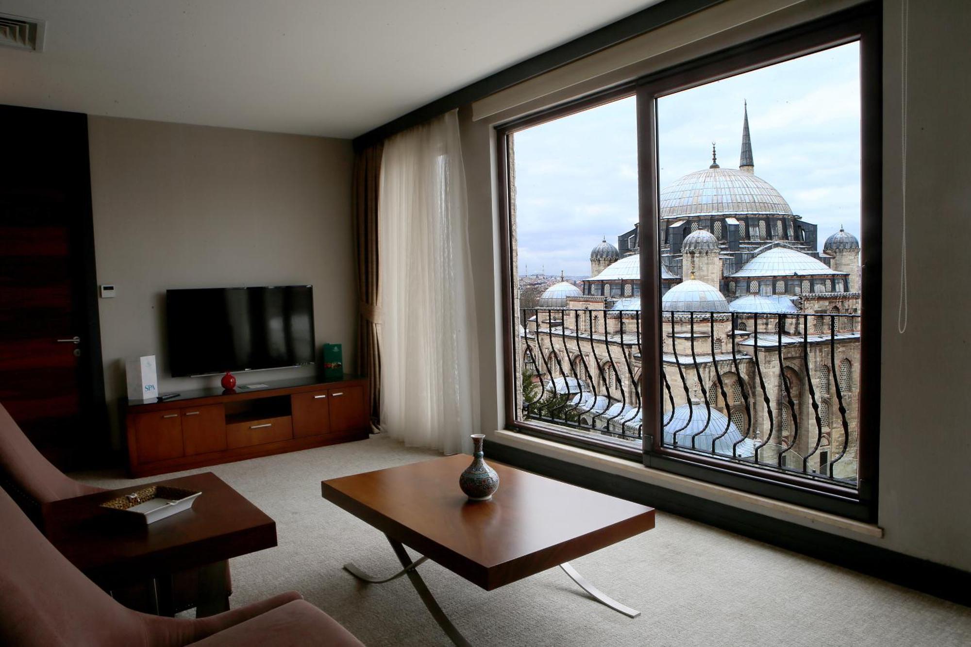 King Suite,1209901222:JPEG