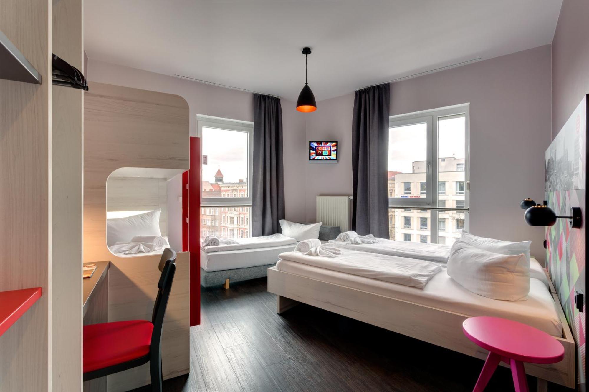 5-Bed Room,1211778340:JPEG