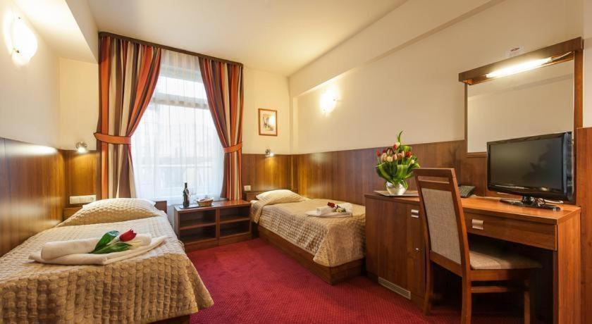 Double Room,422540538:JPEG