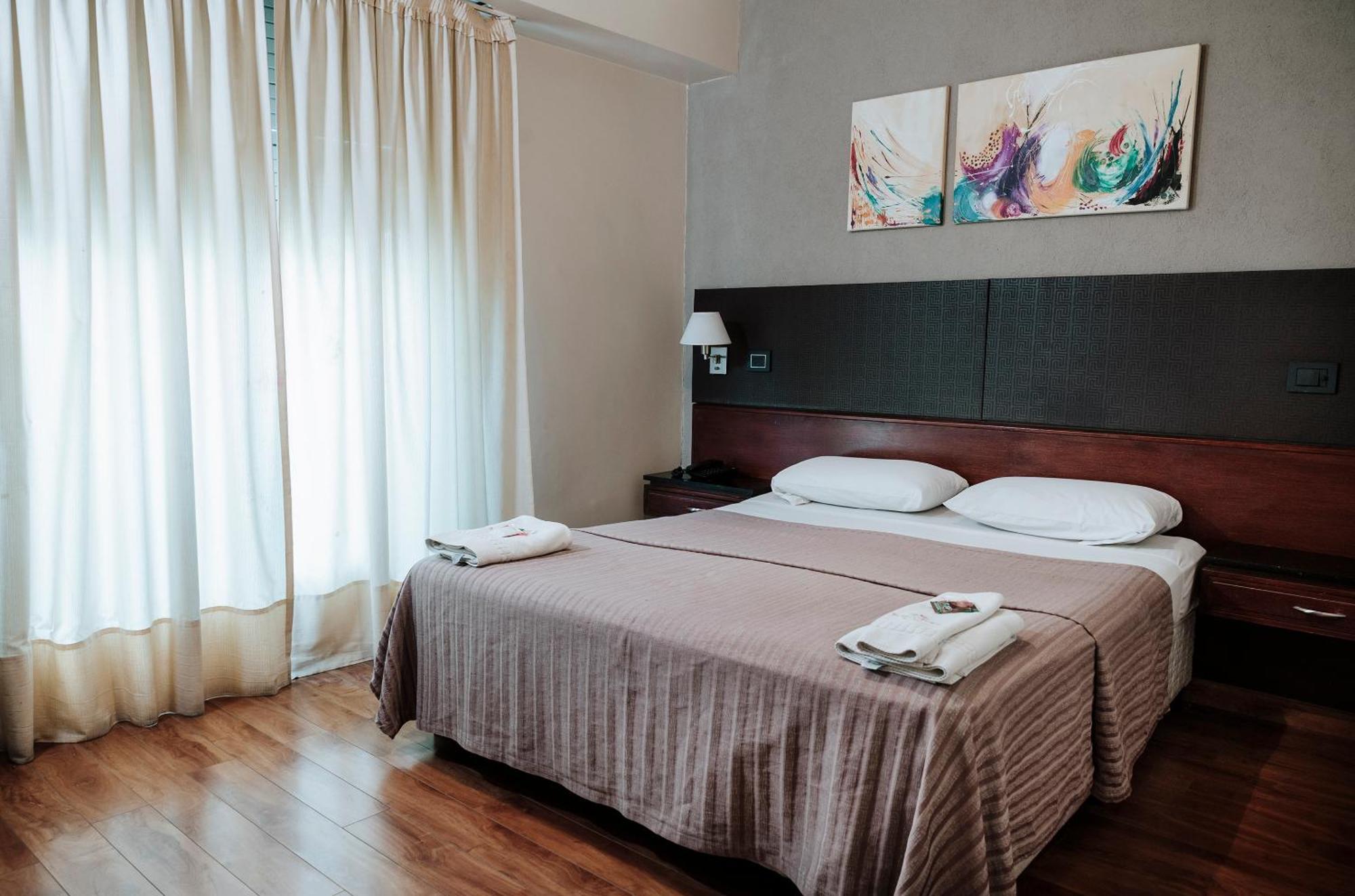 Double or Twin Room,1212289099:JPEG