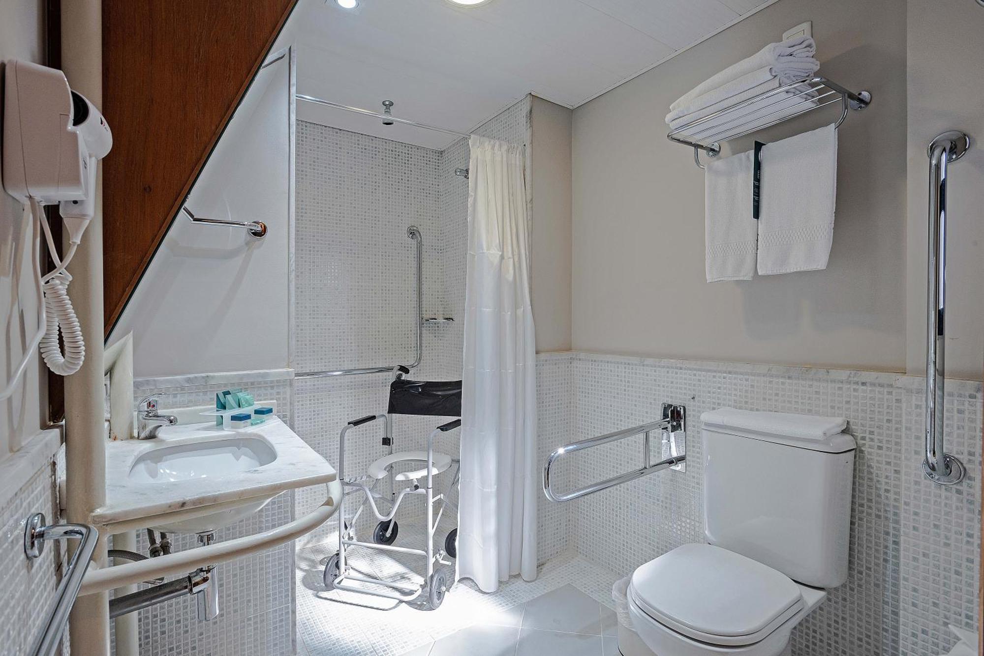 Double Room Disability Access,1212530587:JPEG
