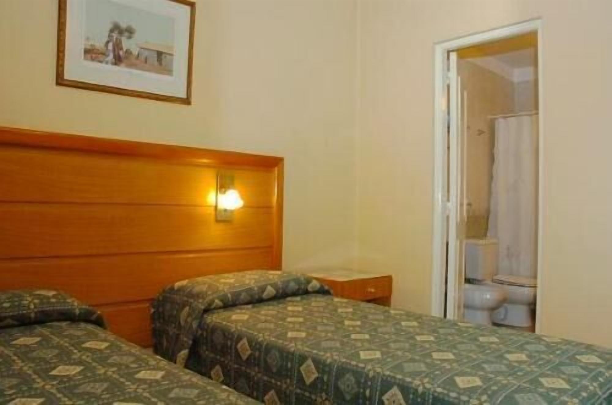 Quadruple Room,734811046:JPEG