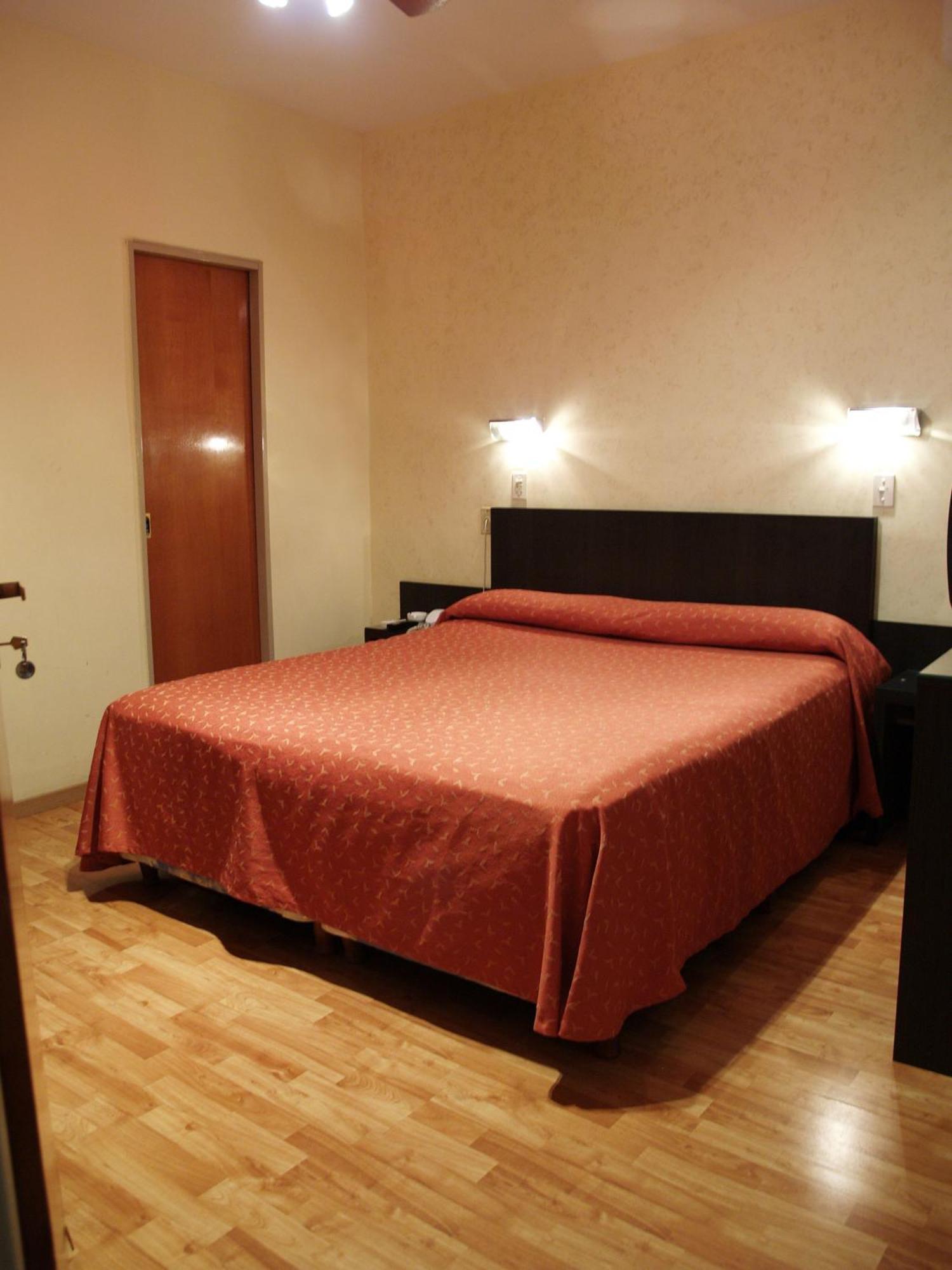 Standard Double Room,1212595042:JPEG