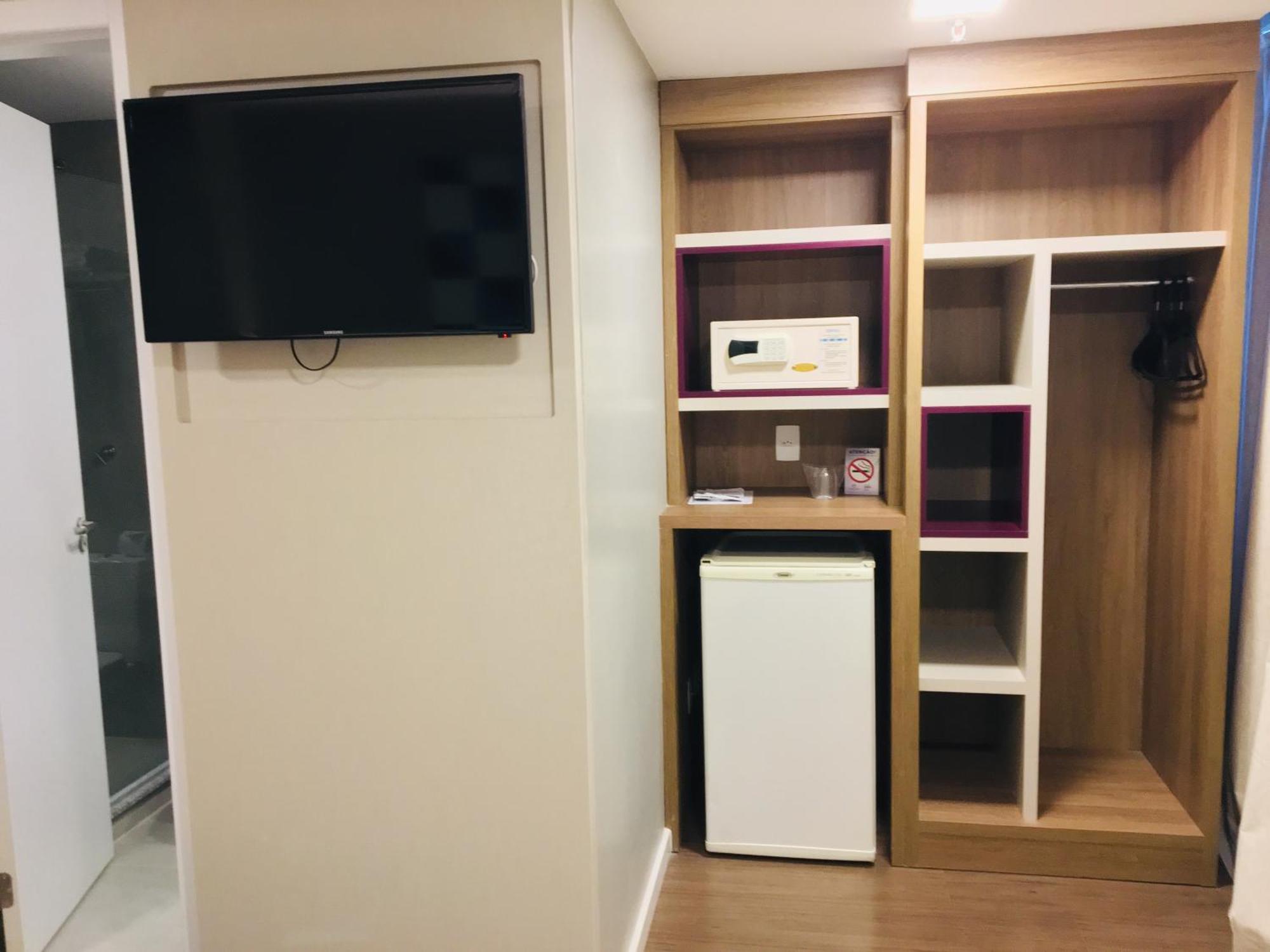 Superior Family Room,1378925855:JPEG