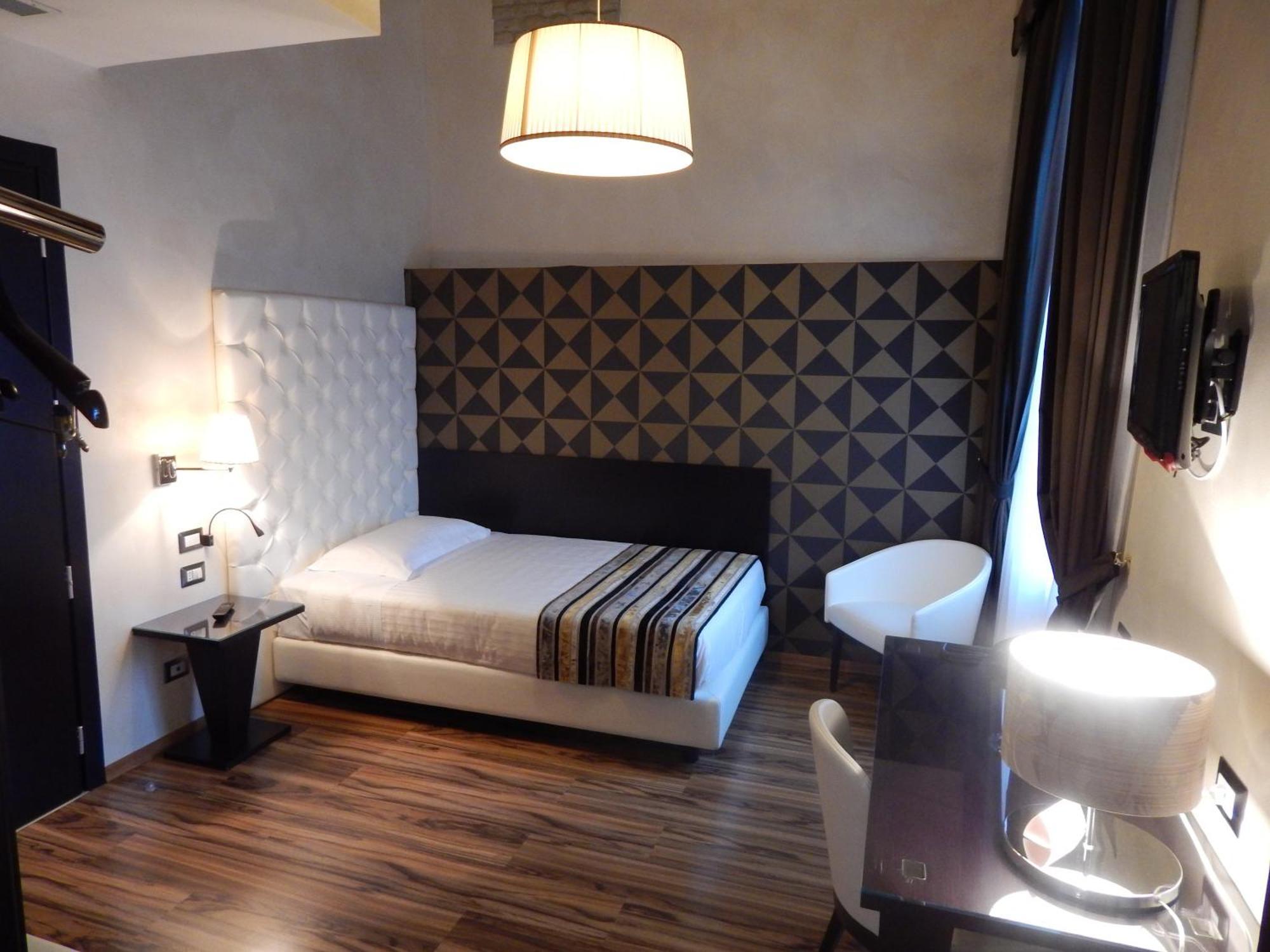 Single Room,1295658331:JPEG