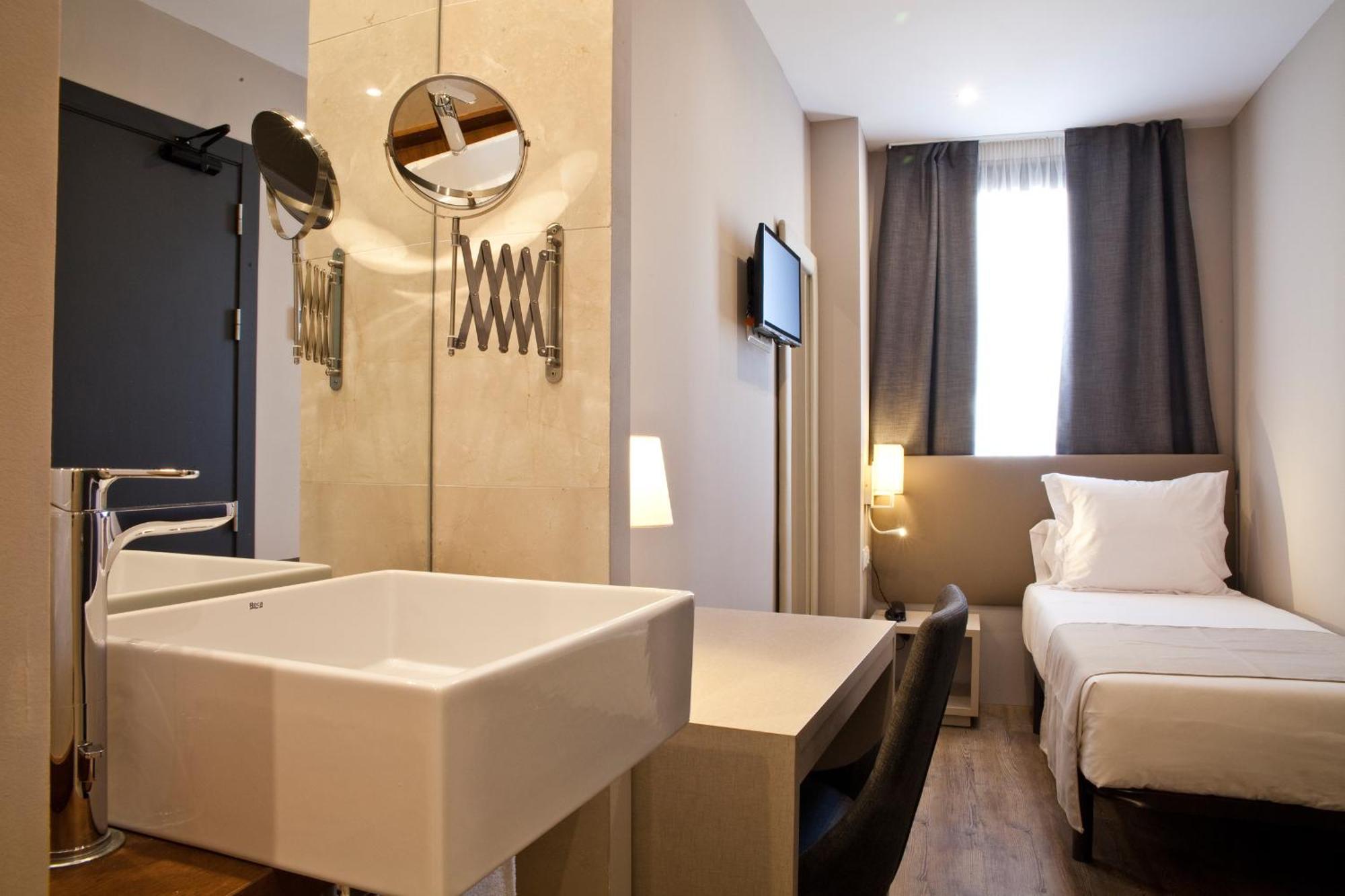 Single Room,1214254279:JPEG