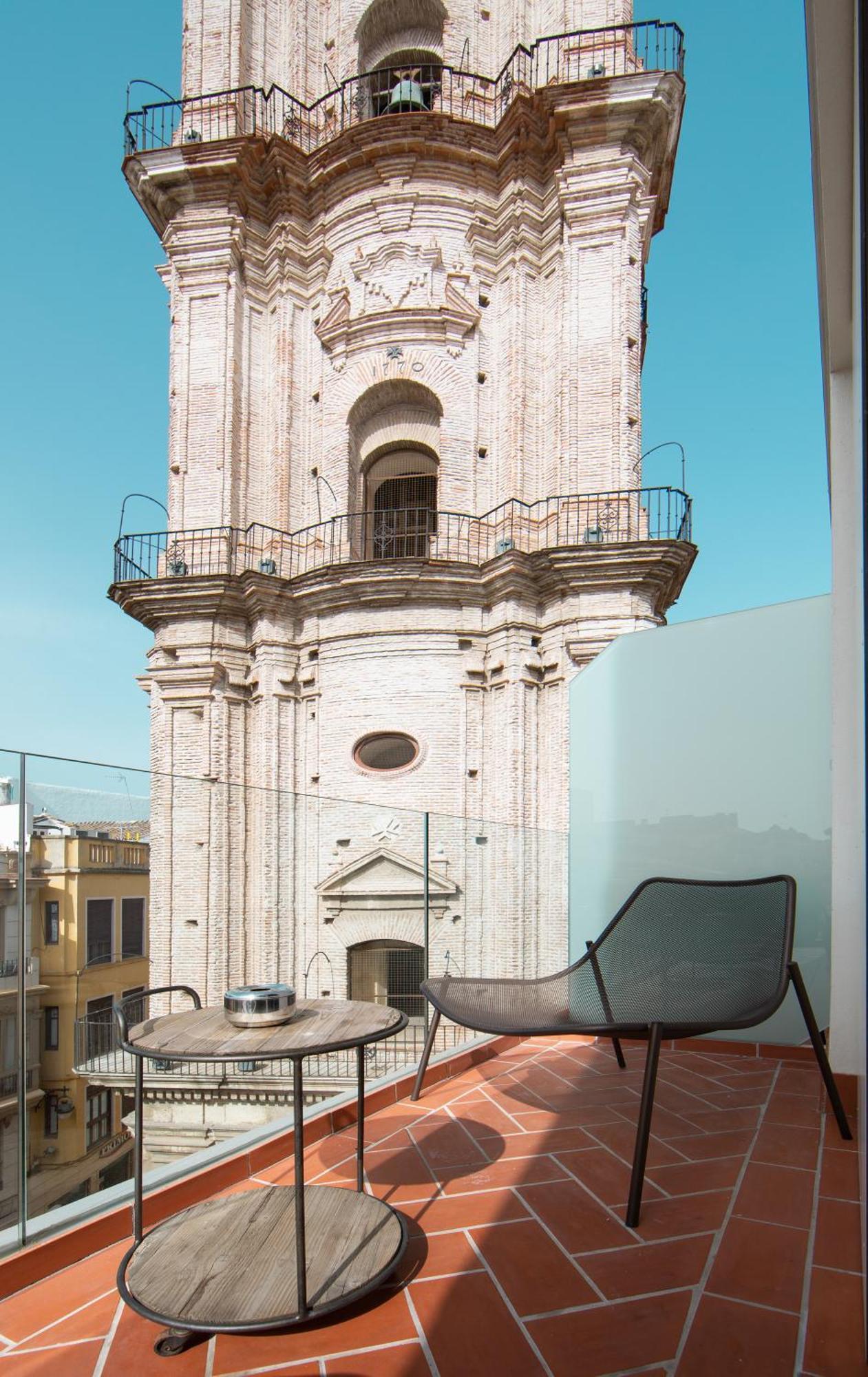 Single Room Balcony