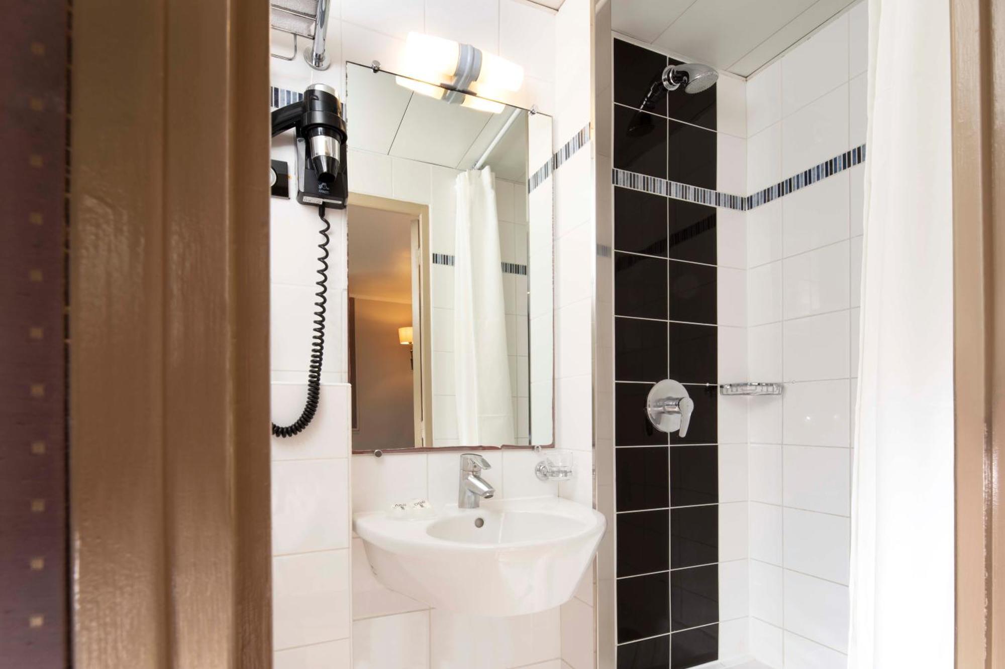 Triple Room,1214971249:JPEG