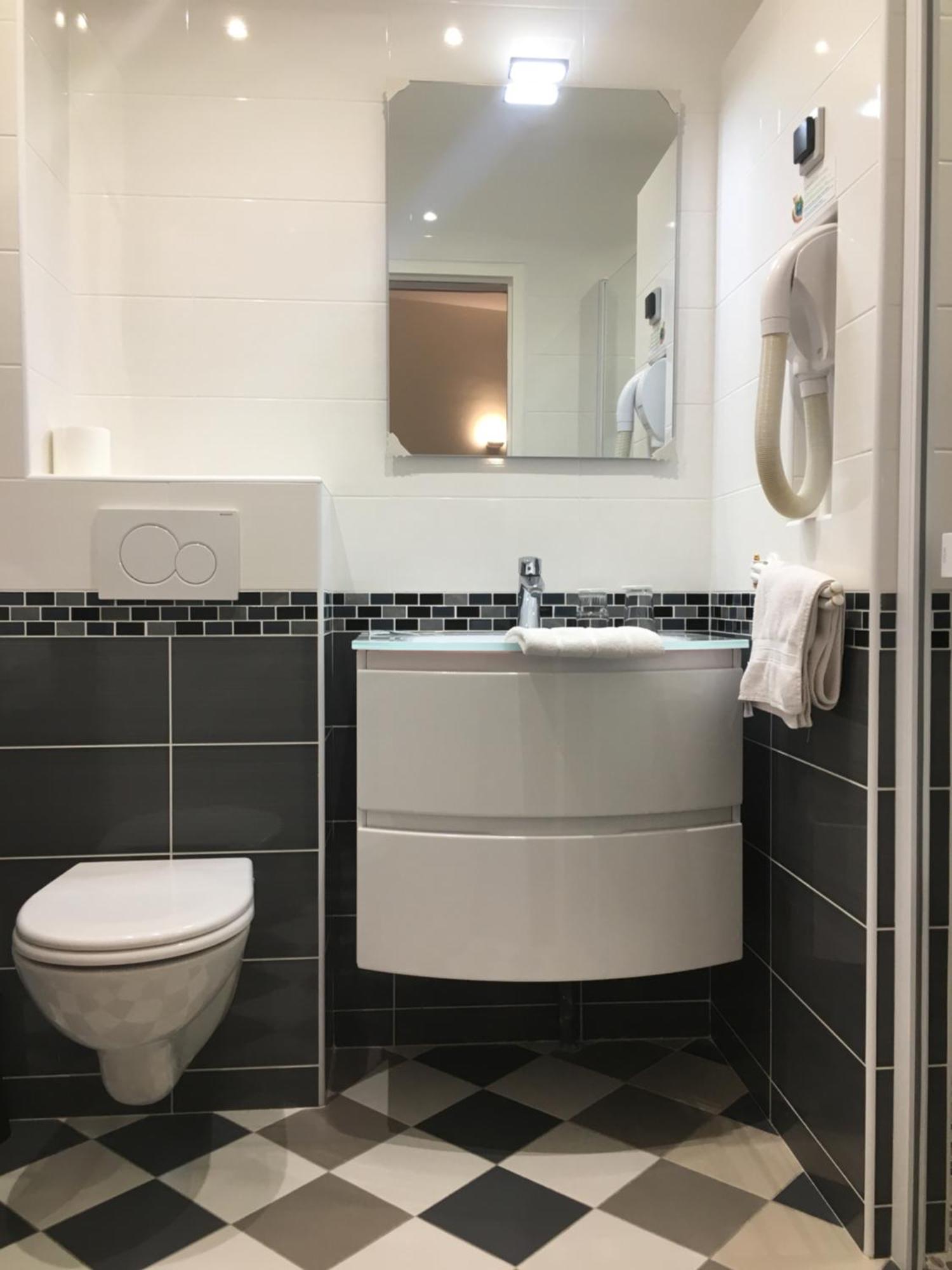 Classic Triple Room,1215058759:JPEG
