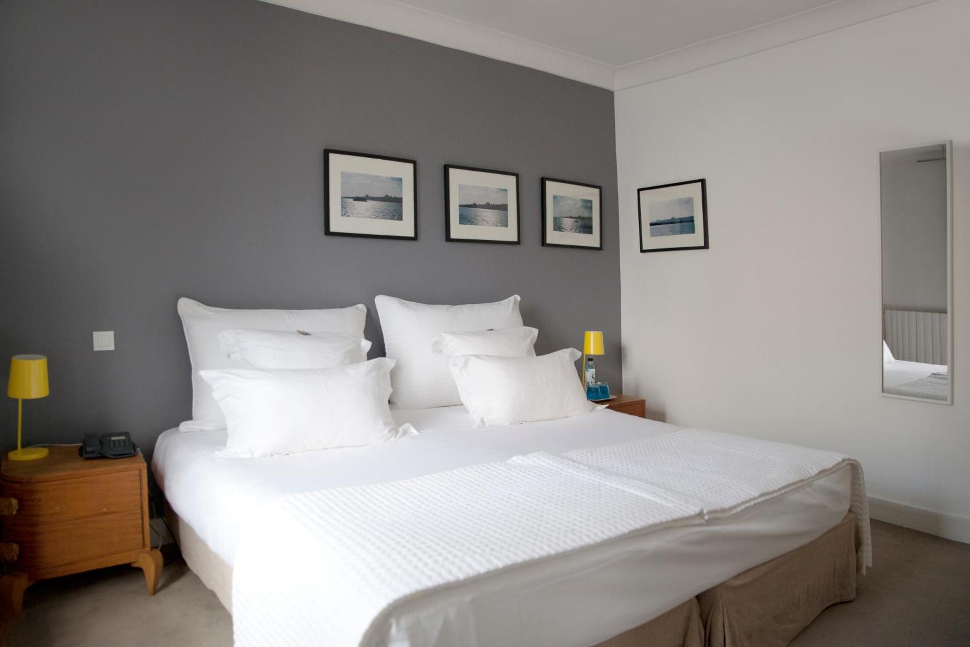 Deluxe Room,1330045382:JPEG