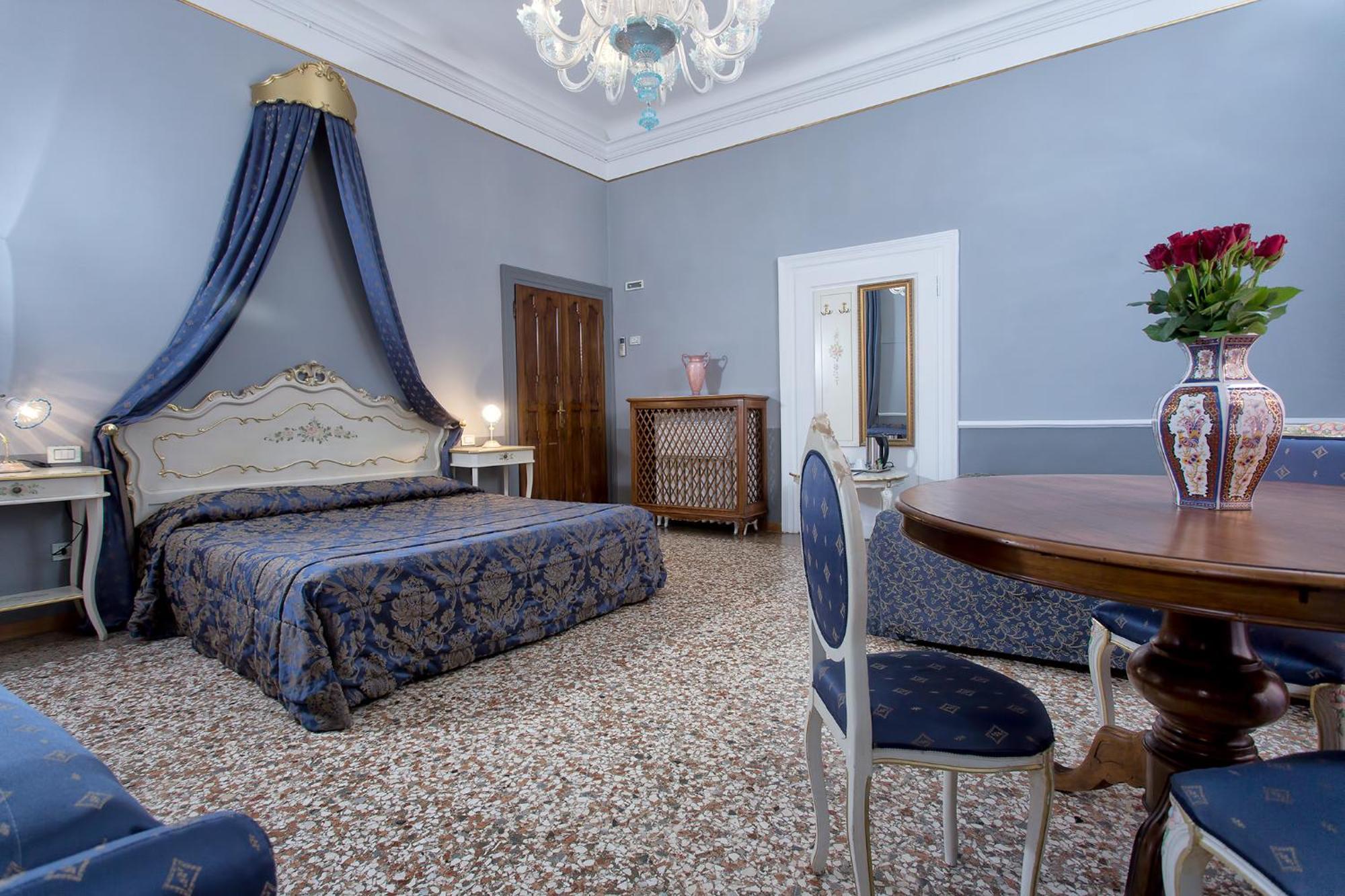 Junior Suite,1215914551:JPEG