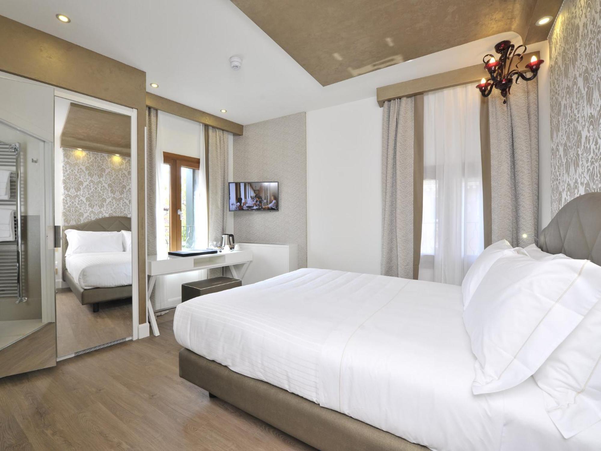 Double or Twin Room,1215936805:JPEG