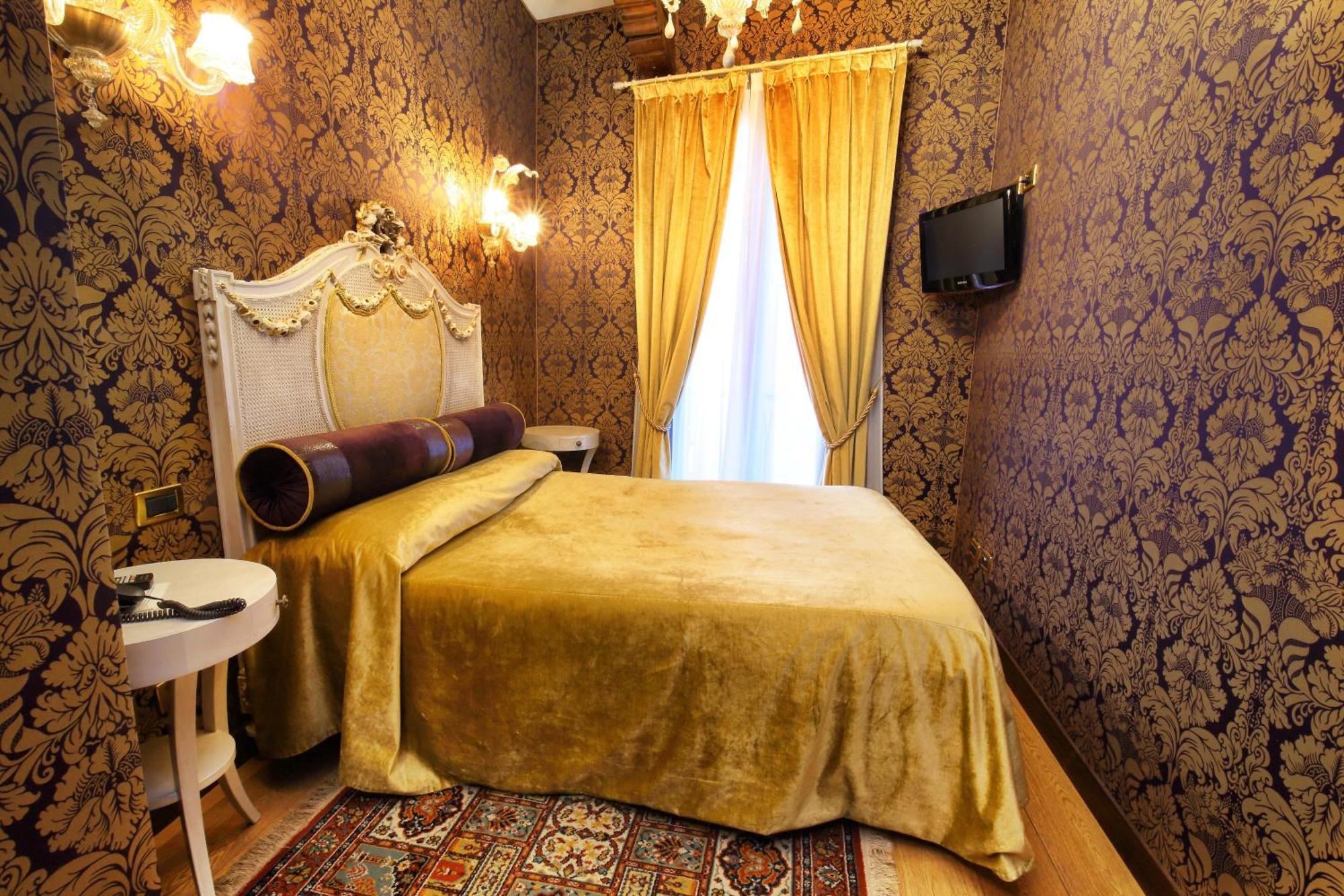 Classic Double Room,1215941479:JPEG